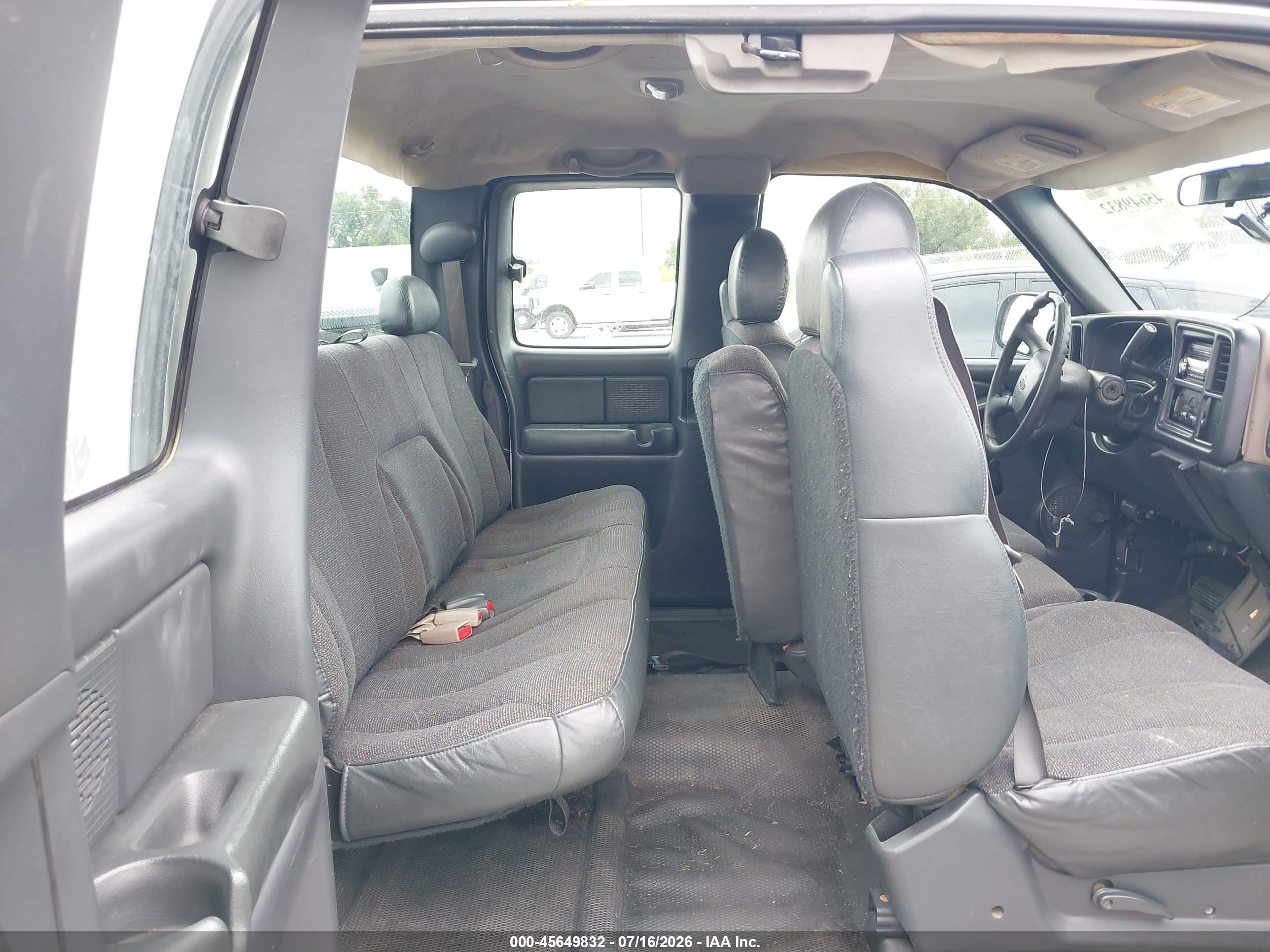 2002 Chevrolet Silverado 1500   Brown vin: 2GCEC19W321327848