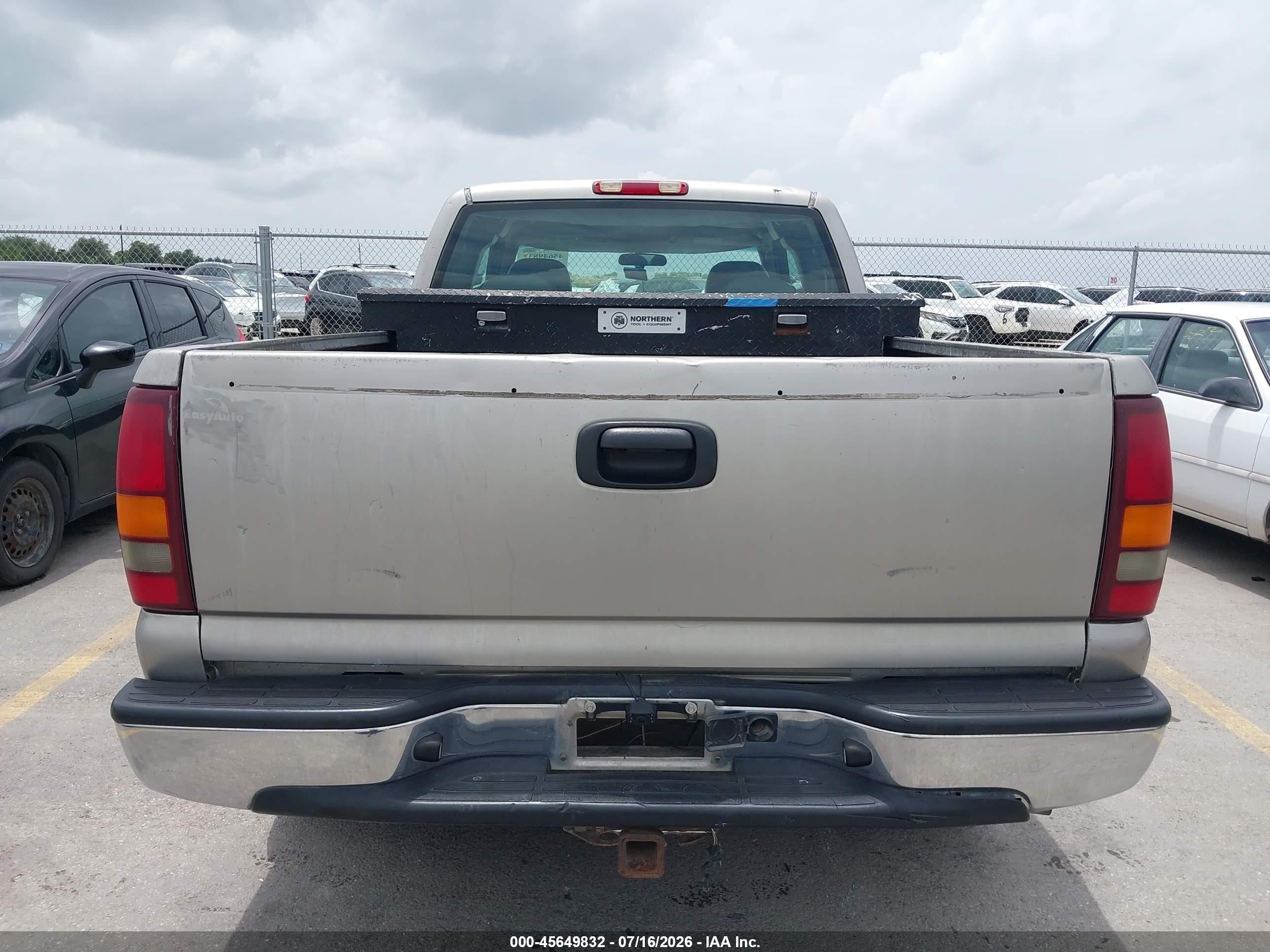 2002 Chevrolet Silverado 1500   Brown vin: 2GCEC19W321327848