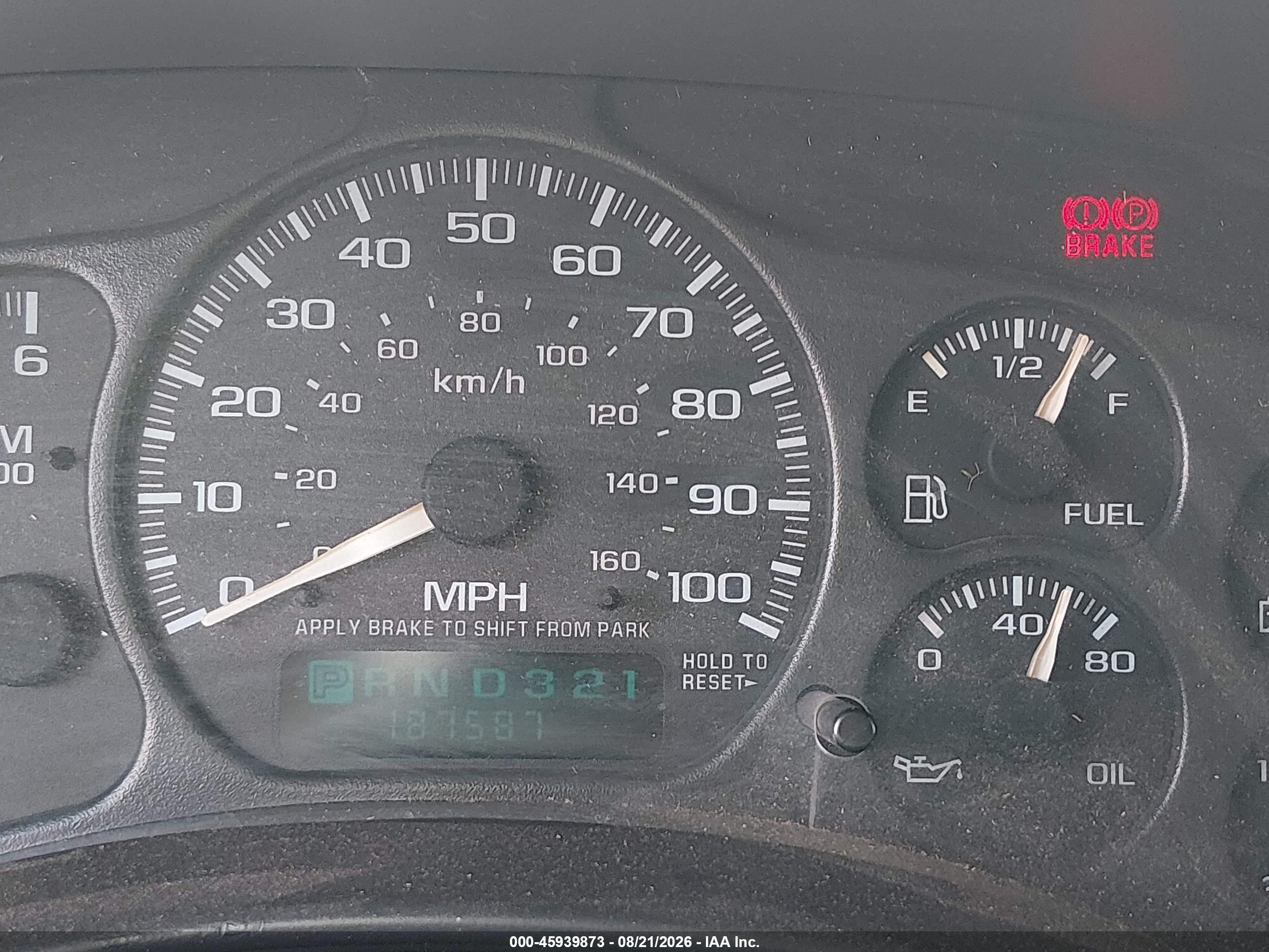 2002 Chevrolet Silverado 1500   White vin: 2GCEC19W321393087