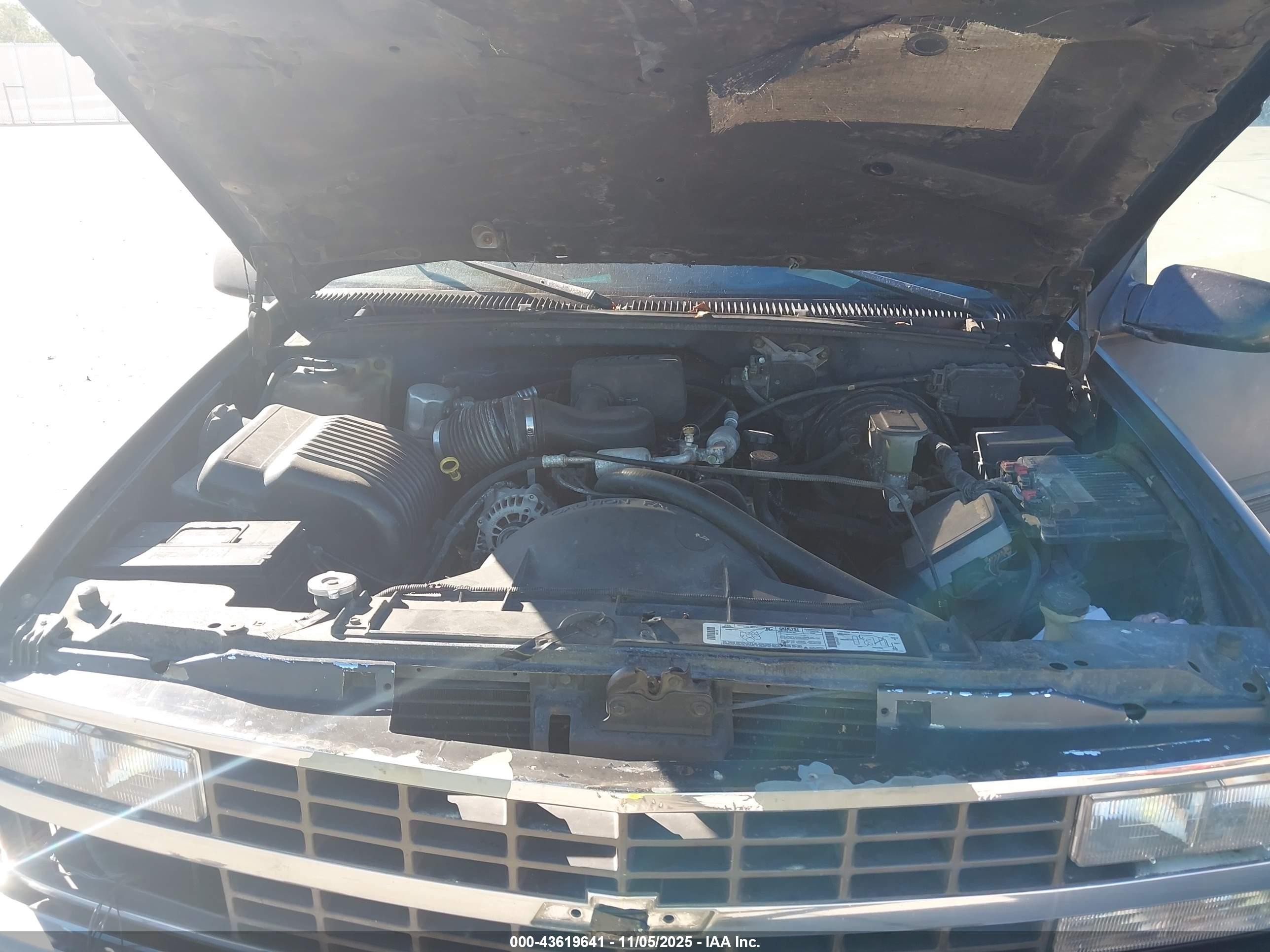 1996 Chevrolet Gmt-400 C1500 Black vin: 2GCEC19W3T1119227
