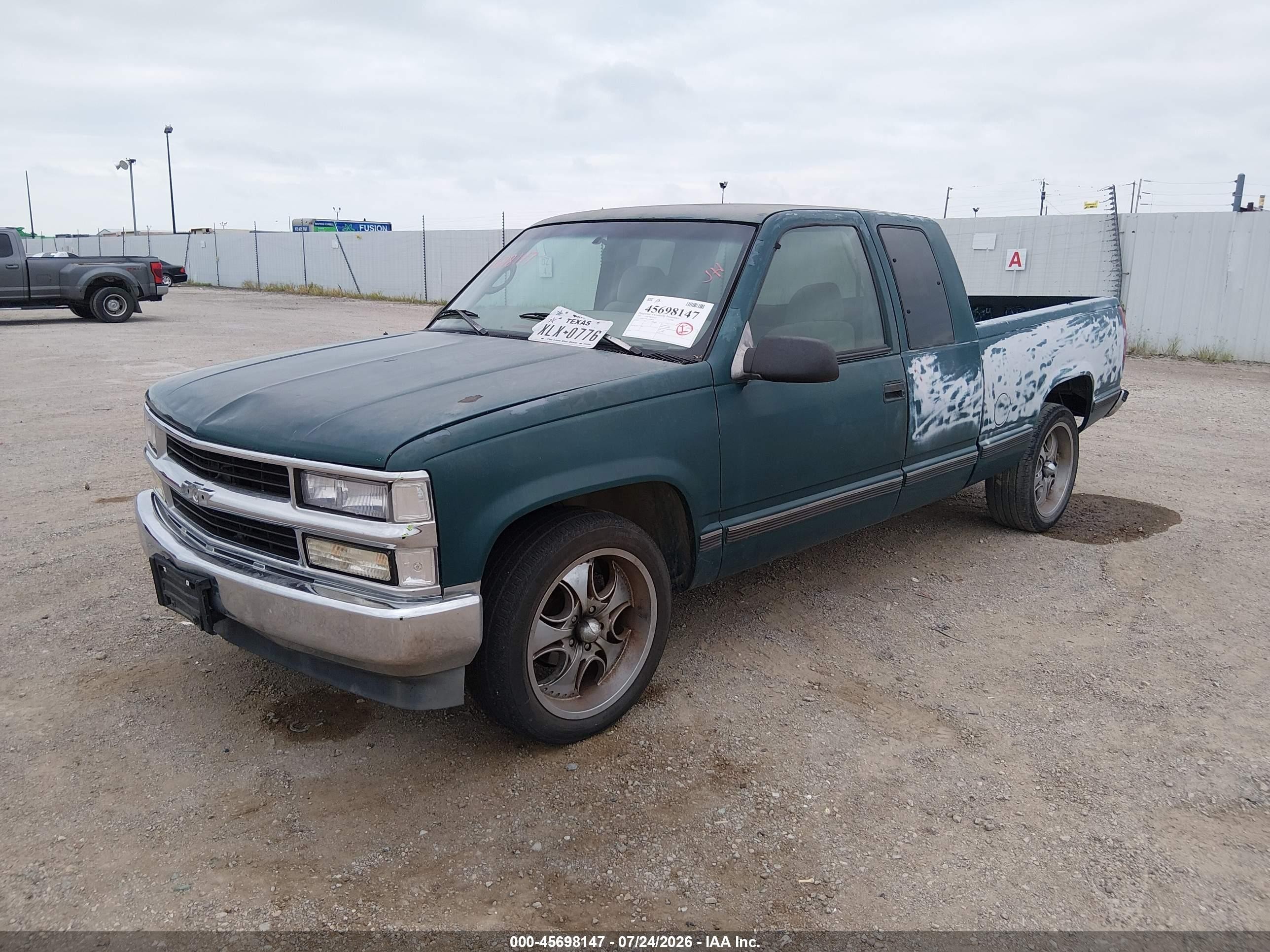 1997 Chevrolet C1500 Fleetside Green vin: 2GCEC19W3V1108828