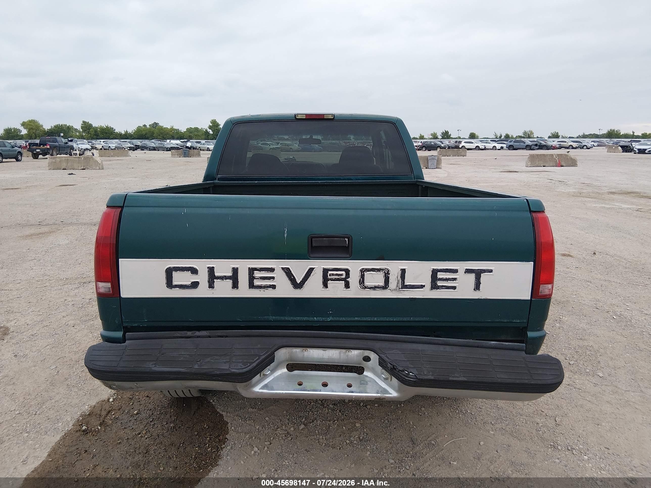 1997 Chevrolet C1500 Fleetside Green vin: 2GCEC19W3V1108828