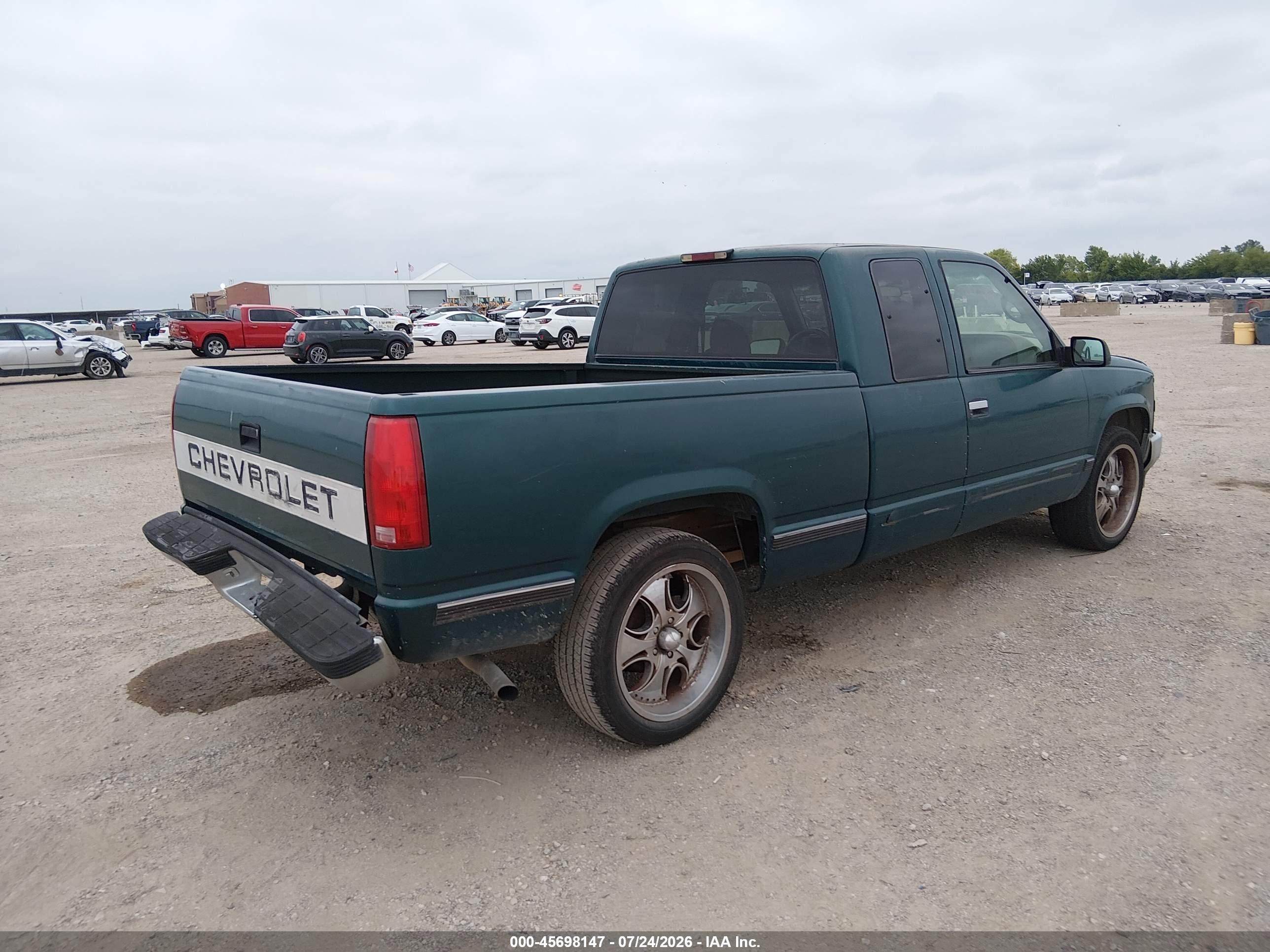 1997 Chevrolet C1500 Fleetside Green vin: 2GCEC19W3V1108828