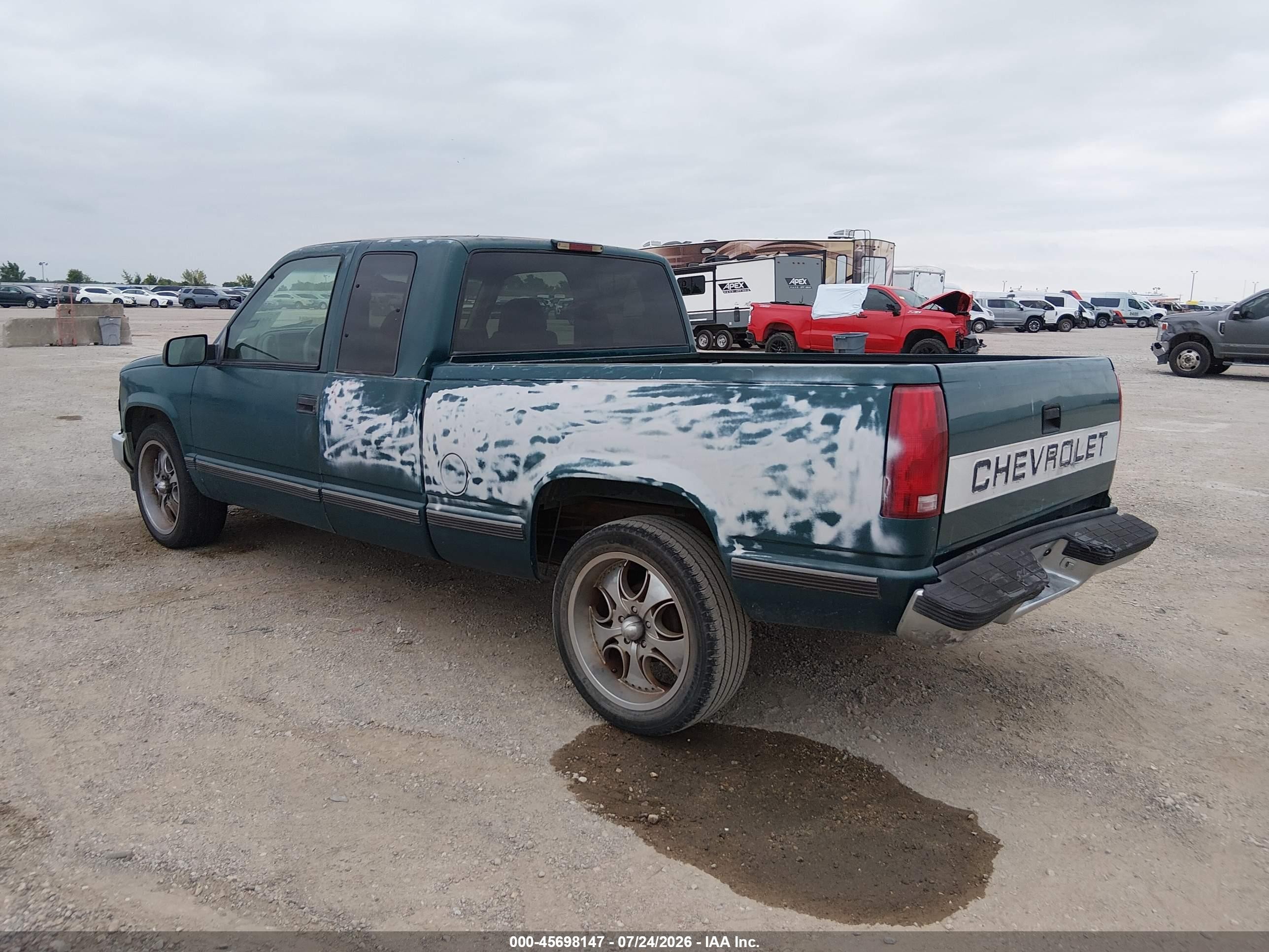 1997 Chevrolet C1500 Fleetside Green vin: 2GCEC19W3V1108828