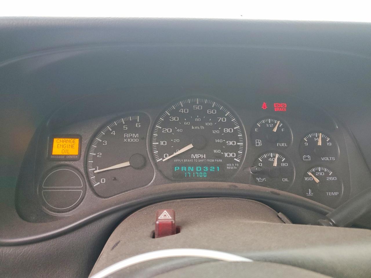 2001 Chevrolet Silverado C1500 White vin: 2GCEC19W611396676