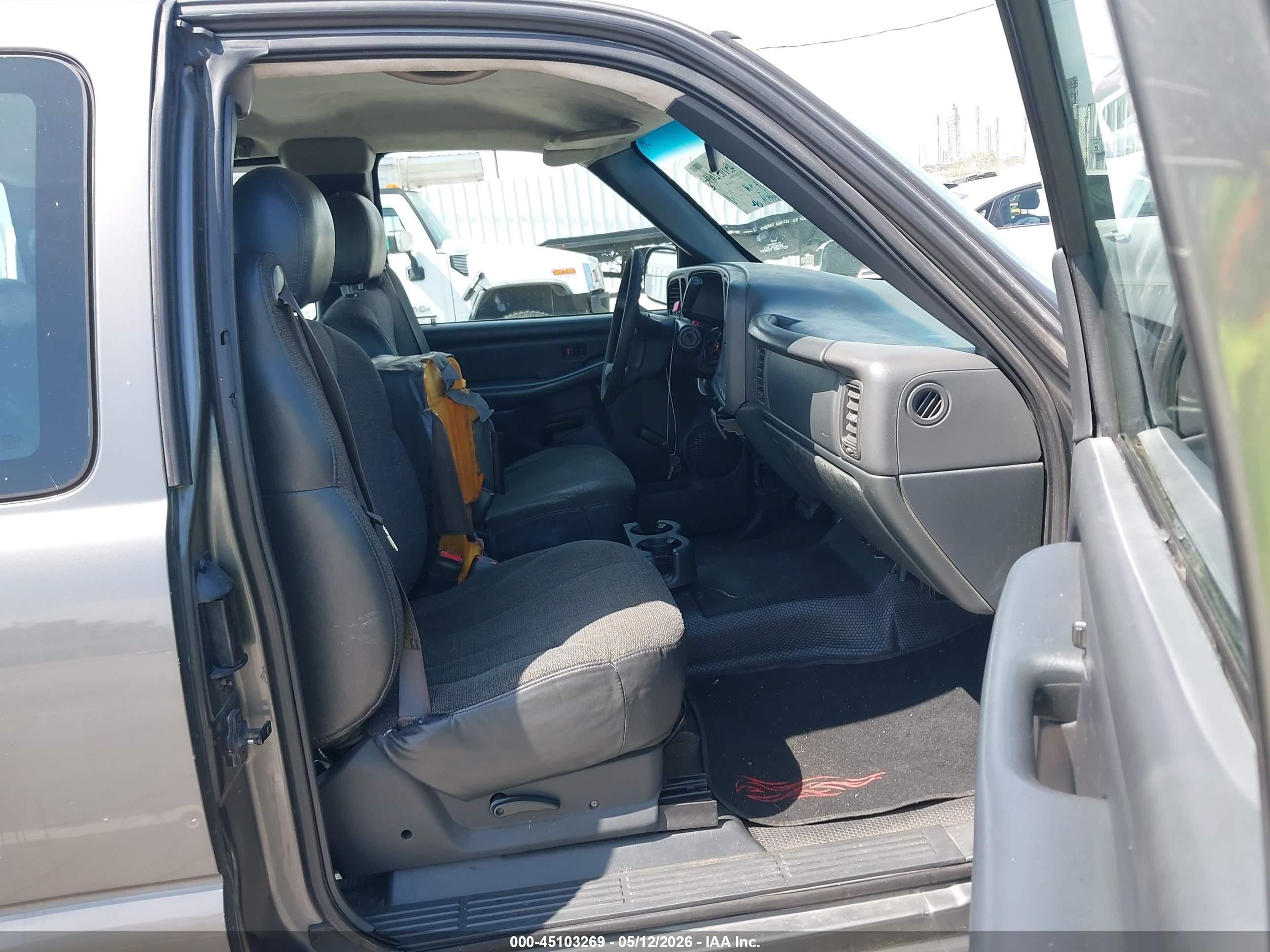 2001 Chevrolet Silverado 1500   Gray vin: 2GCEC19W711374282