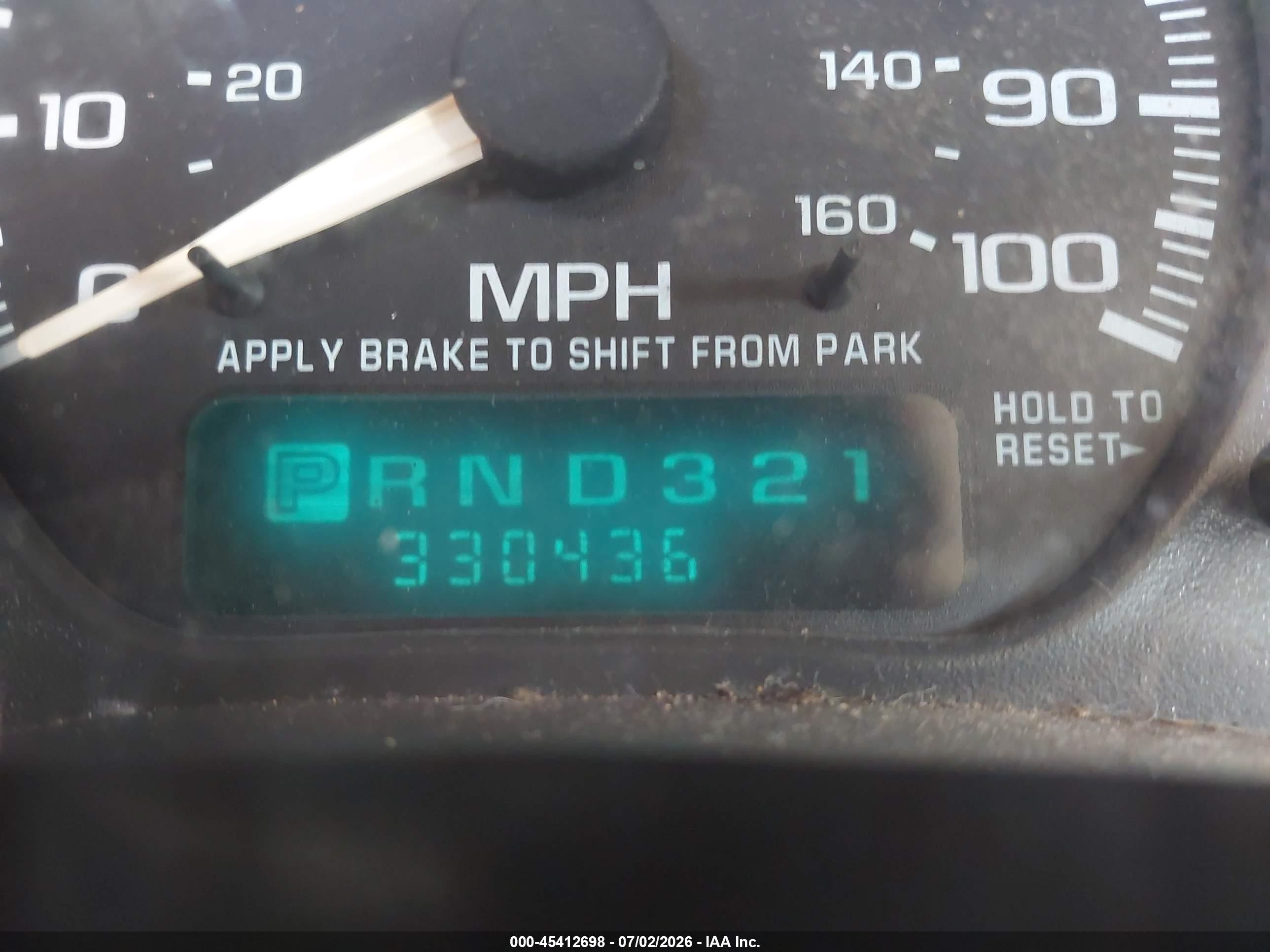 2001 Chevrolet Silverado 1500   White vin: 2GCEC19W711389901