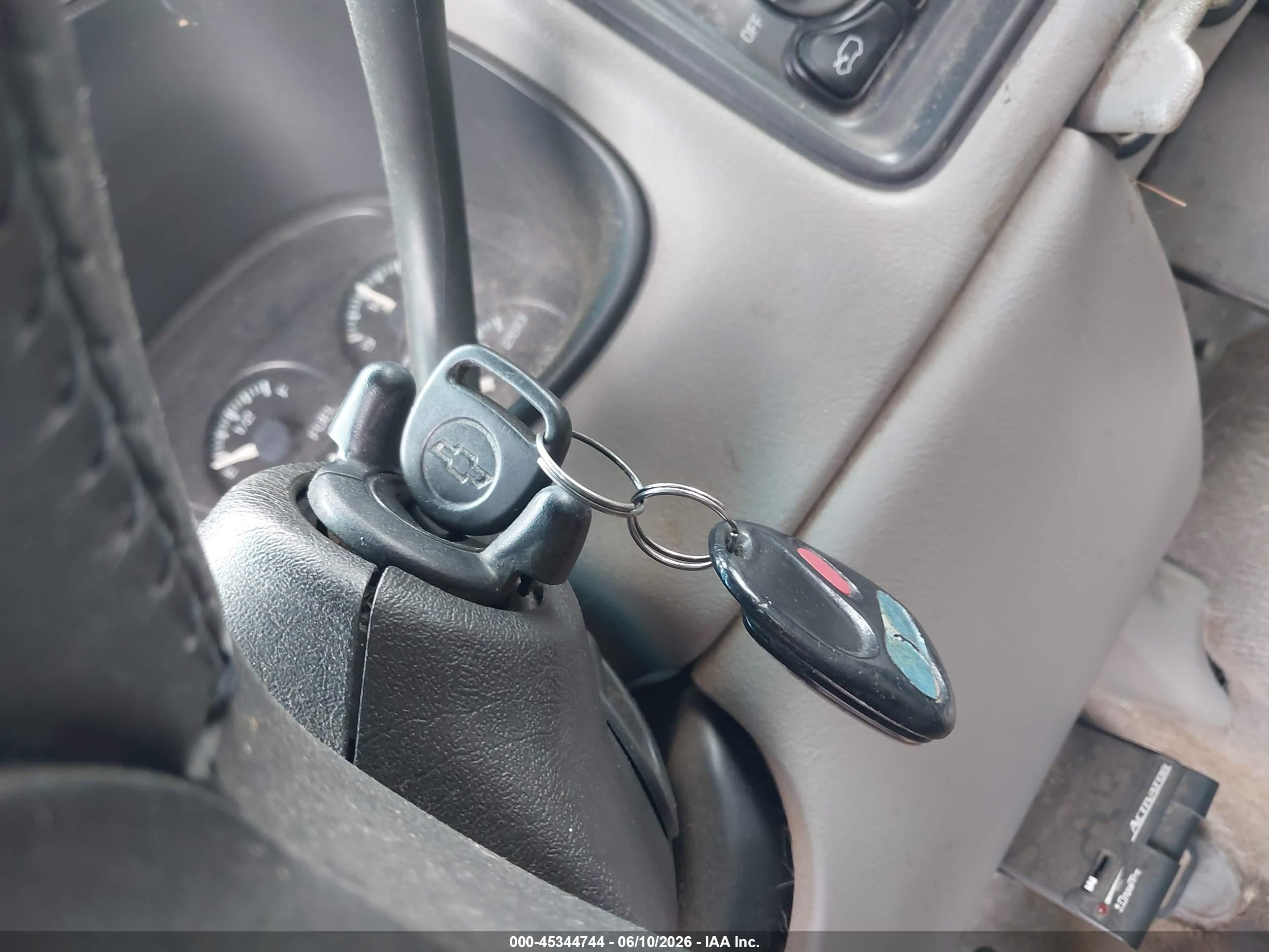 2000 Chevrolet Silverado 1500 Ls Gray vin: 2GCEC19W7Y1330292