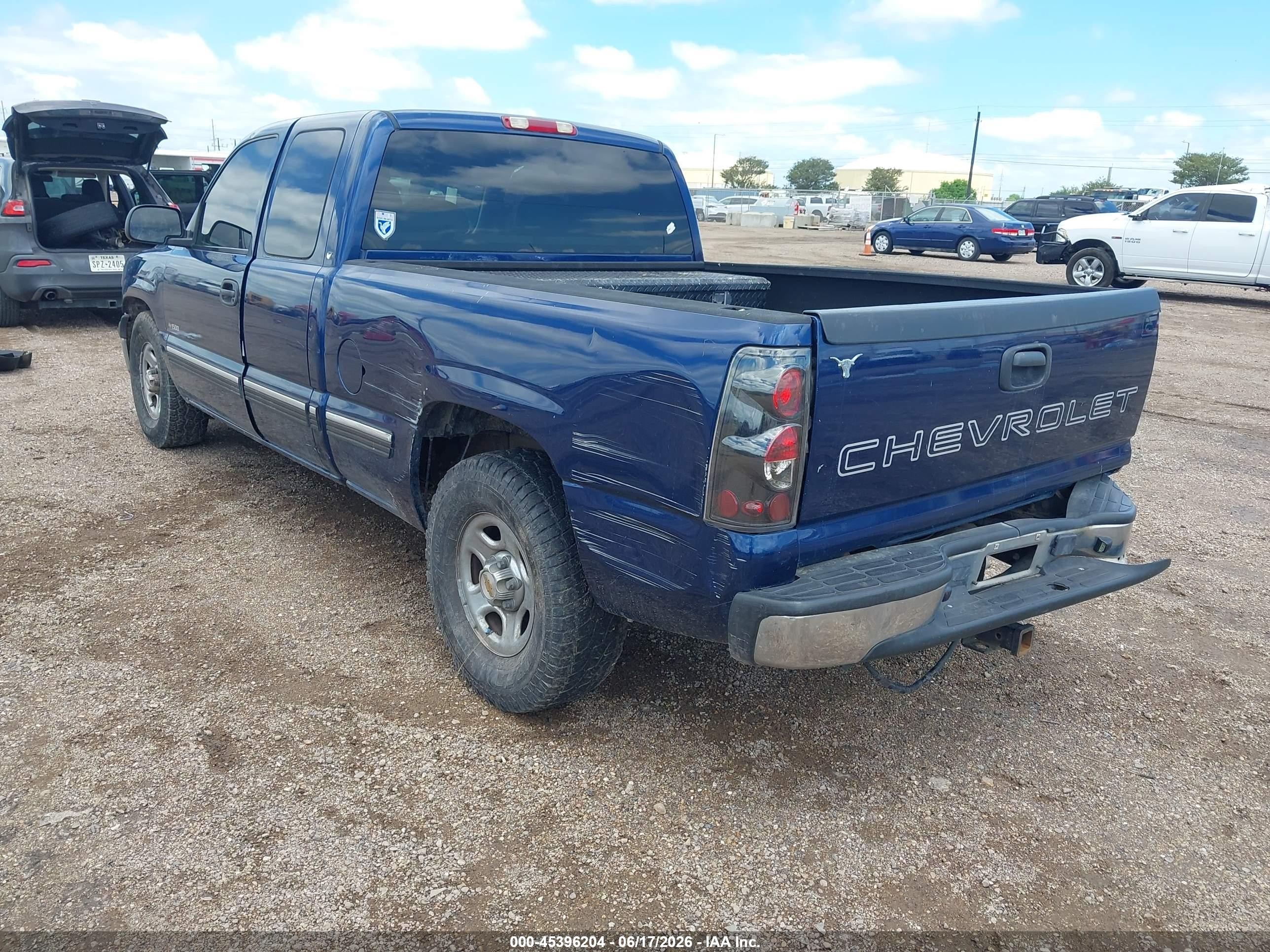 2002 Chevrolet Silverado 1500   Blue vin: 2GCEC19W921306938