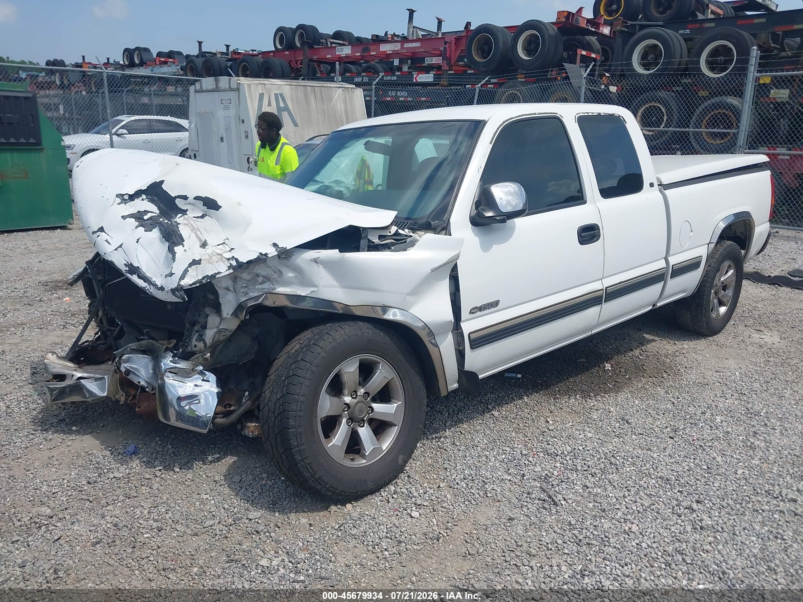 1999 Chevrolet Silverado 1500 Ls Белый vin: 2GCEC19WXX1154384