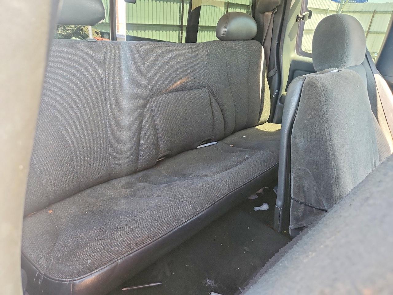 2002 Chevrolet Silverado C1500 Blue vin: 2GCEC19X121188148