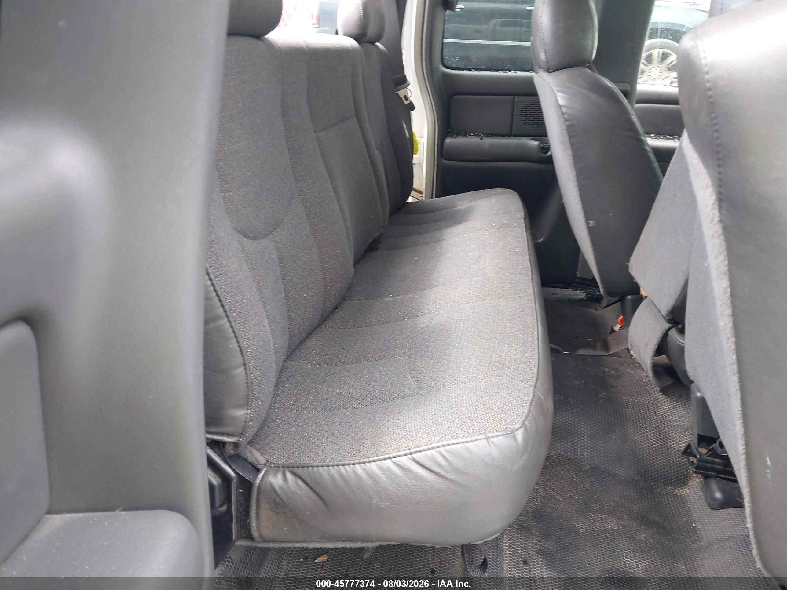 2003 Chevrolet Silverado 1500 Work Truck White vin: 2GCEC19X131340866