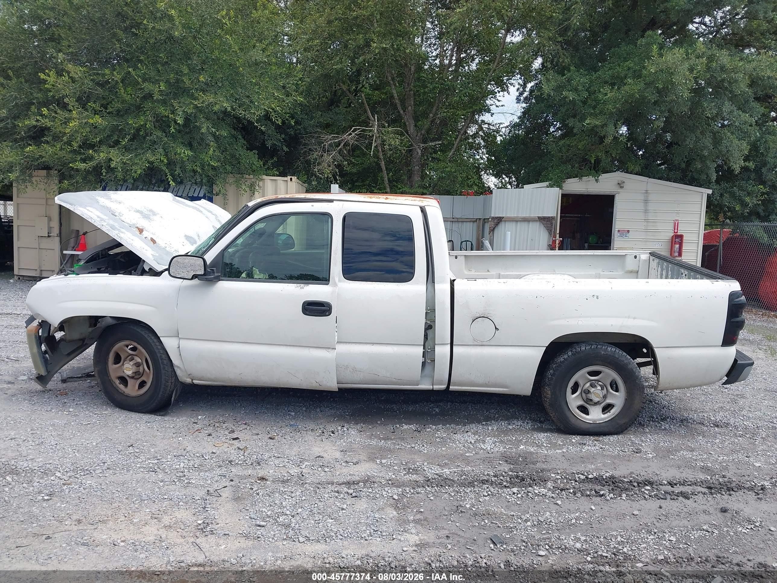 2003 Chevrolet Silverado 1500 Work Truck White vin: 2GCEC19X131340866