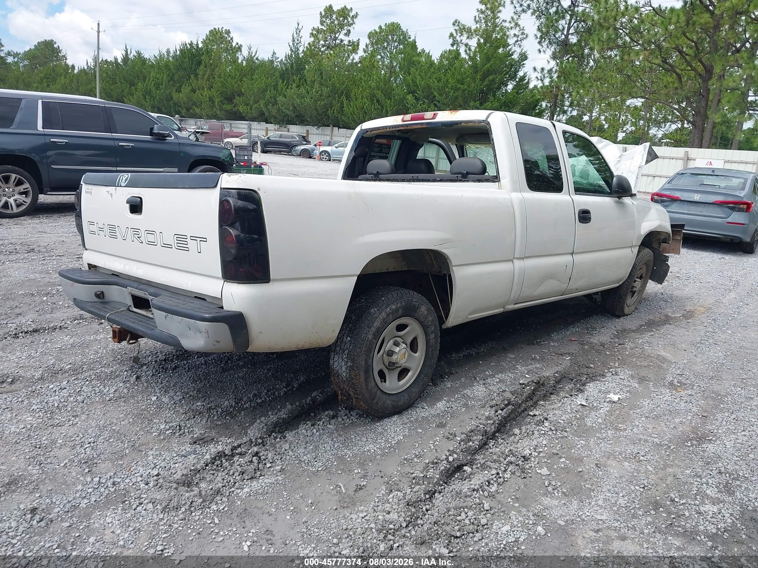 2003 Chevrolet Silverado 1500 Work Truck White vin: 2GCEC19X131340866