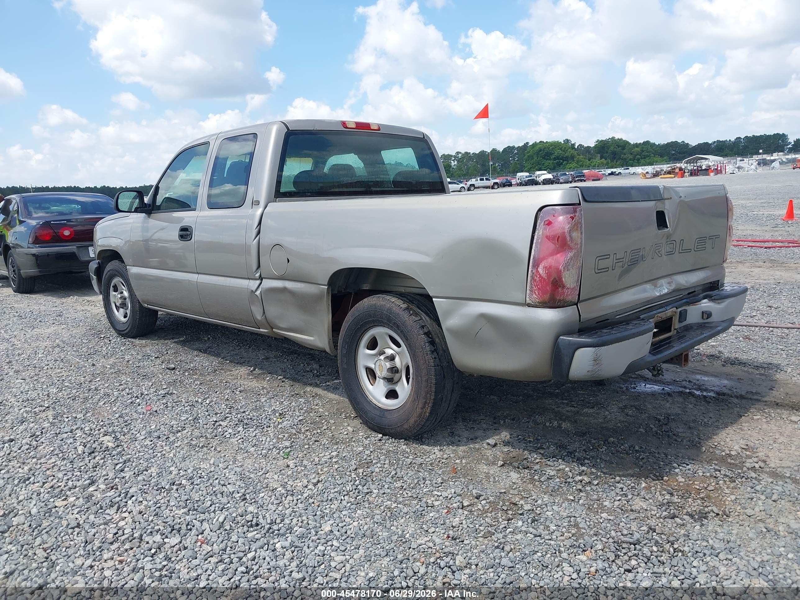 2003 Chevrolet Silverado 1500 Work Truck Tan vin: 2GCEC19X131366237