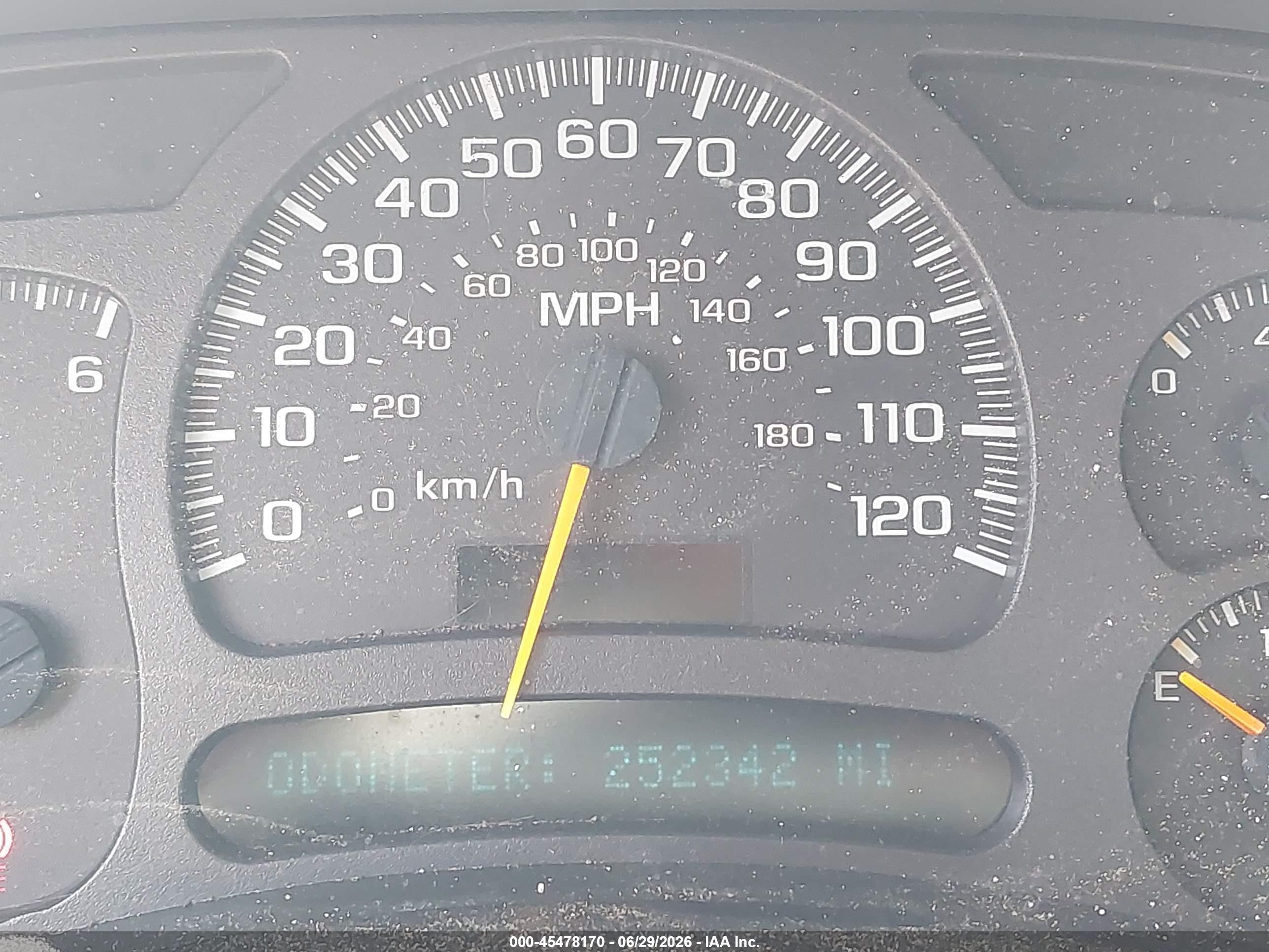 2003 Chevrolet Silverado 1500 Work Truck Tan vin: 2GCEC19X131366237