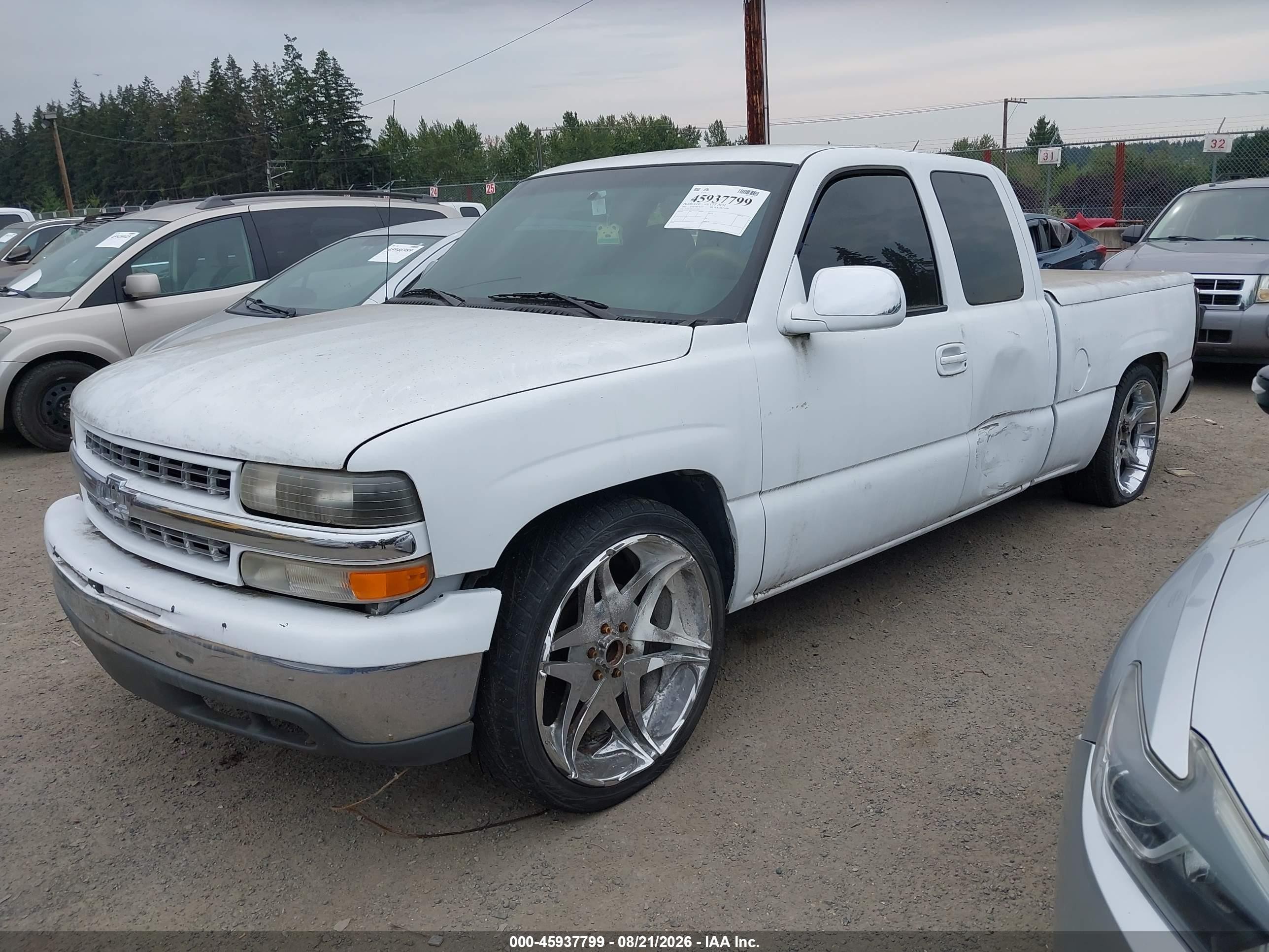 2002 Chevrolet Silverado 1500 Ls White vin: 2GCEC19X321217231