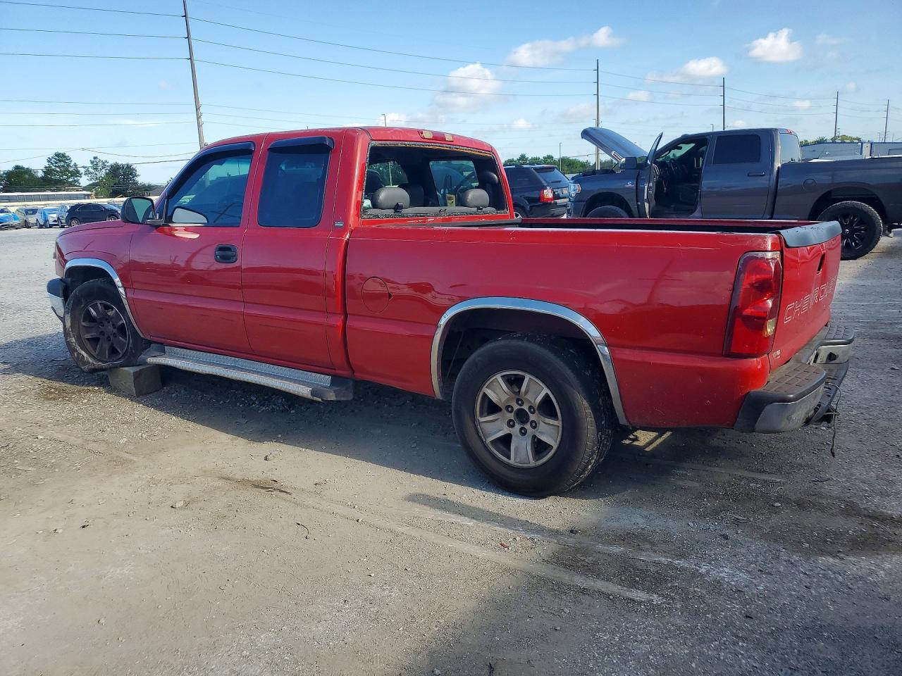 2003 Chevrolet Silverado C1500 Red vin: 2GCEC19X531254766