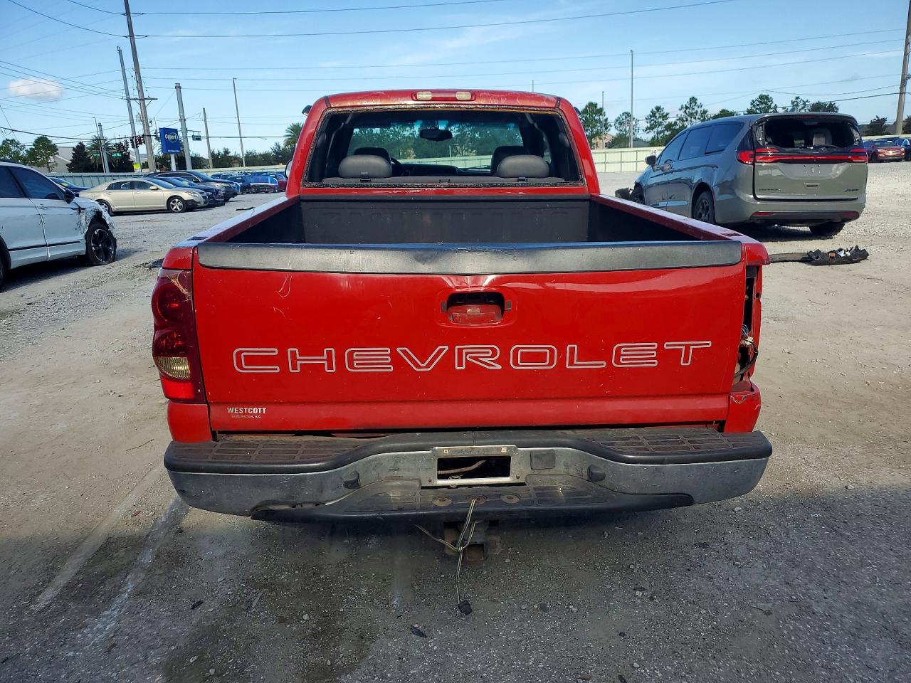 2003 Chevrolet Silverado C1500 Red vin: 2GCEC19X531254766
