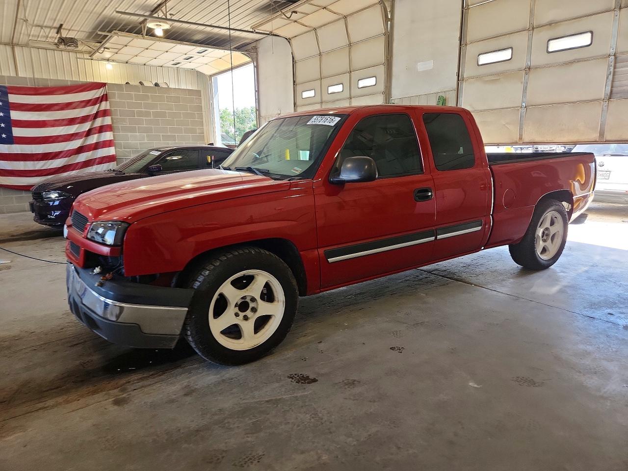 2003 Chevrolet Silverado C1500 Red vin: 2GCEC19X631154840