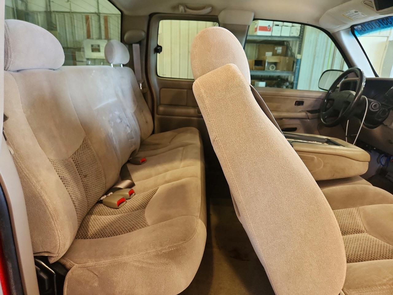 2003 Chevrolet Silverado C1500 Красный vin: 2GCEC19X631154840