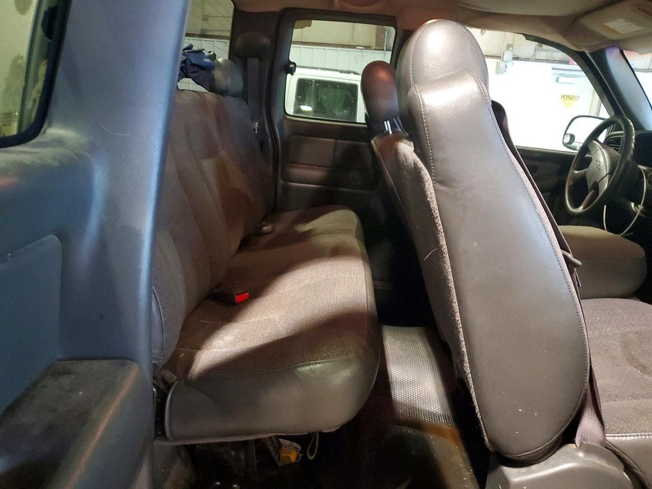2003 Chevrolet Silverado C1500 Gold vin: 2GCEC19X631365147