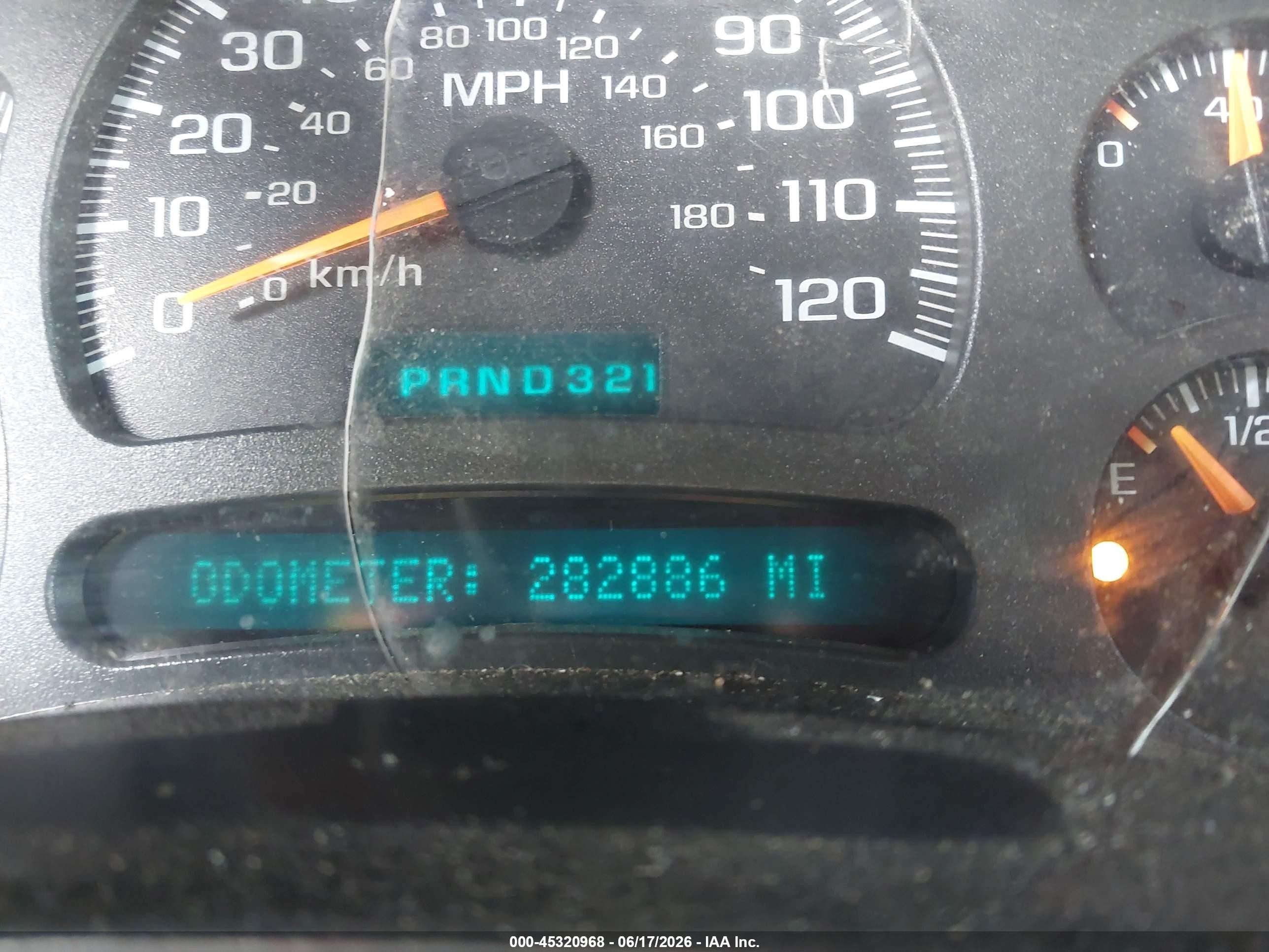 2003 Chevrolet Silverado 1500 Work Truck White vin: 2GCEC19X631366198