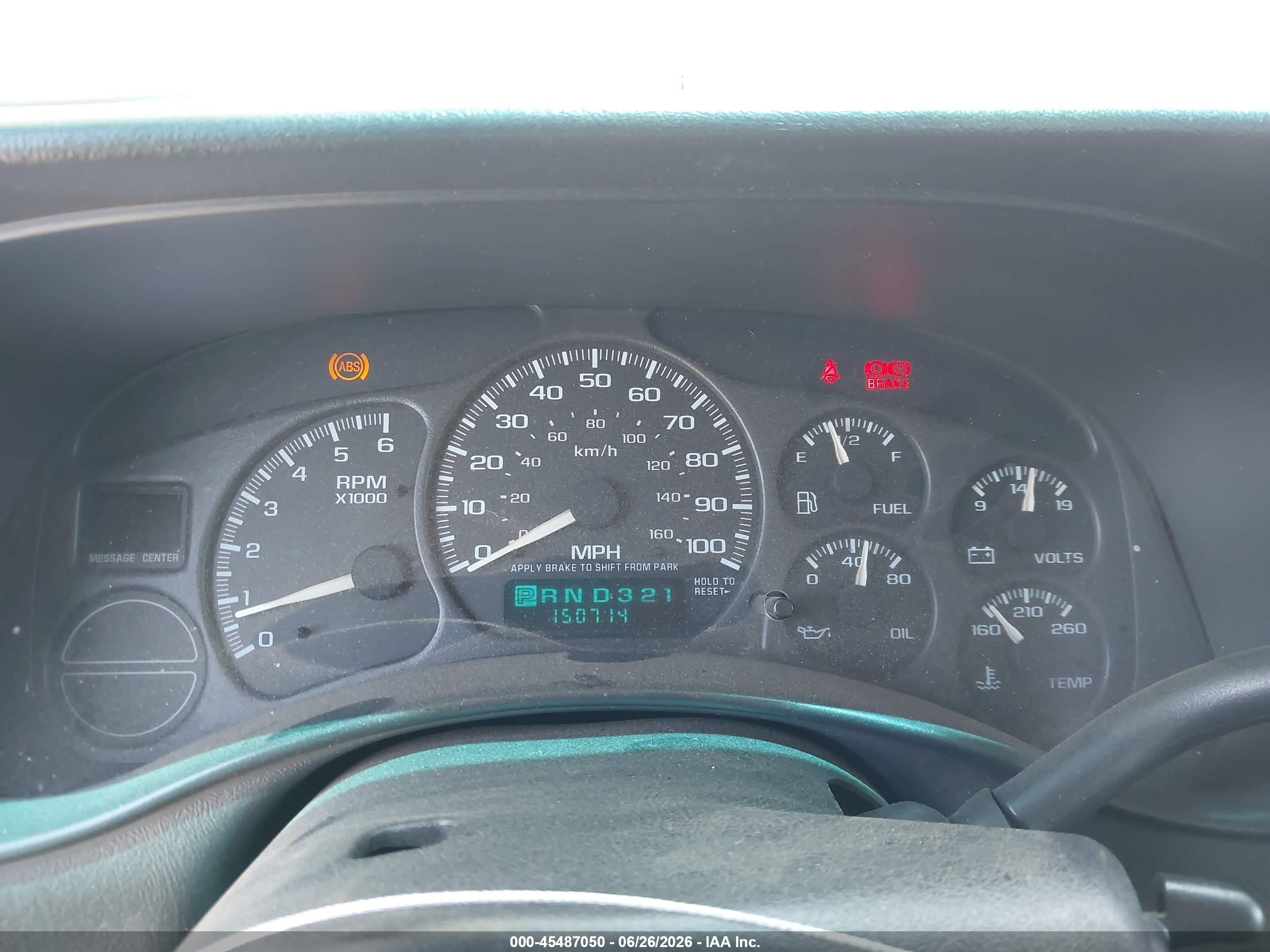 2002 Chevrolet Silverado 1500   White vin: 2GCEC19X721397233