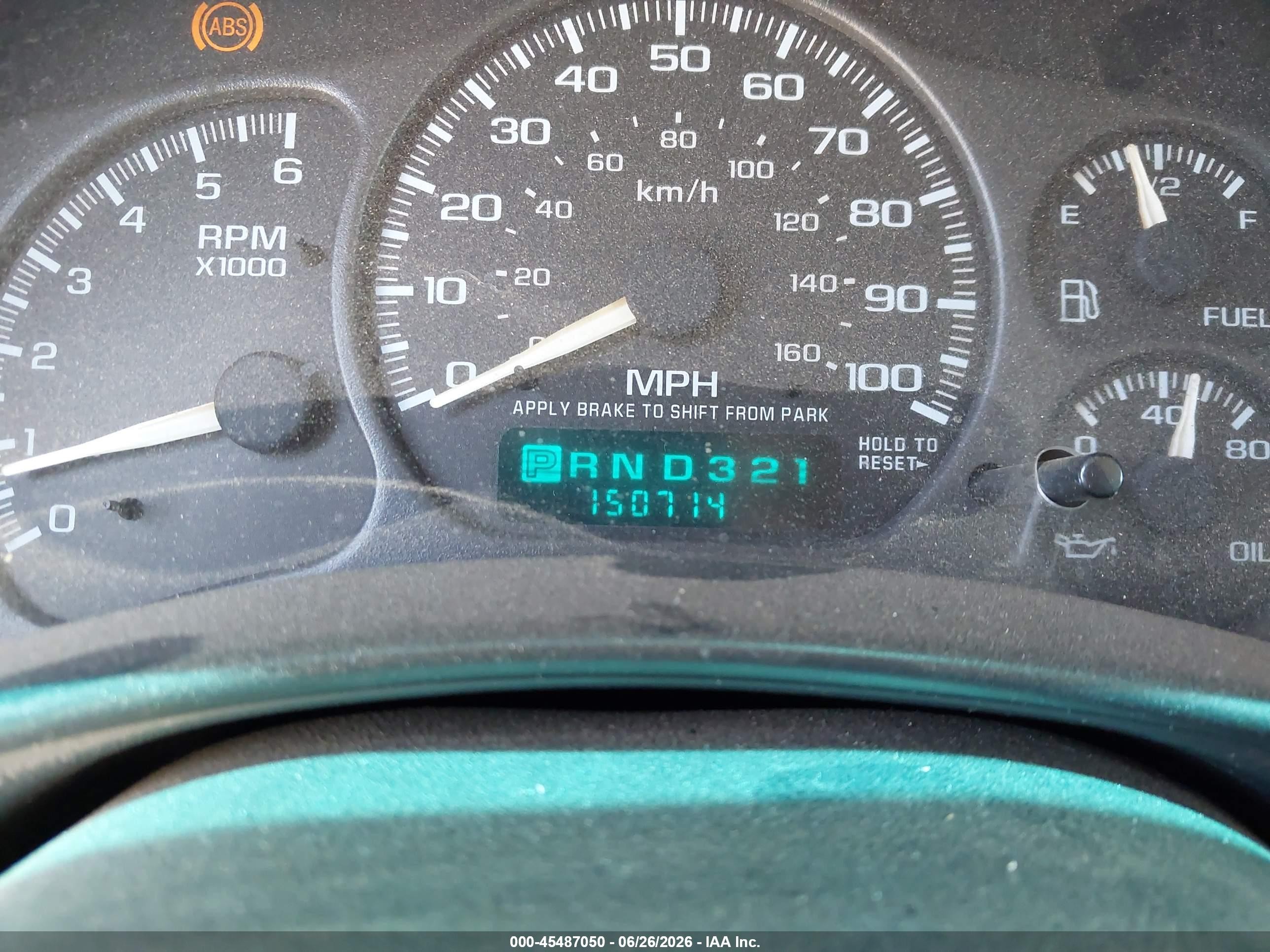 2002 Chevrolet Silverado 1500   White vin: 2GCEC19X721397233