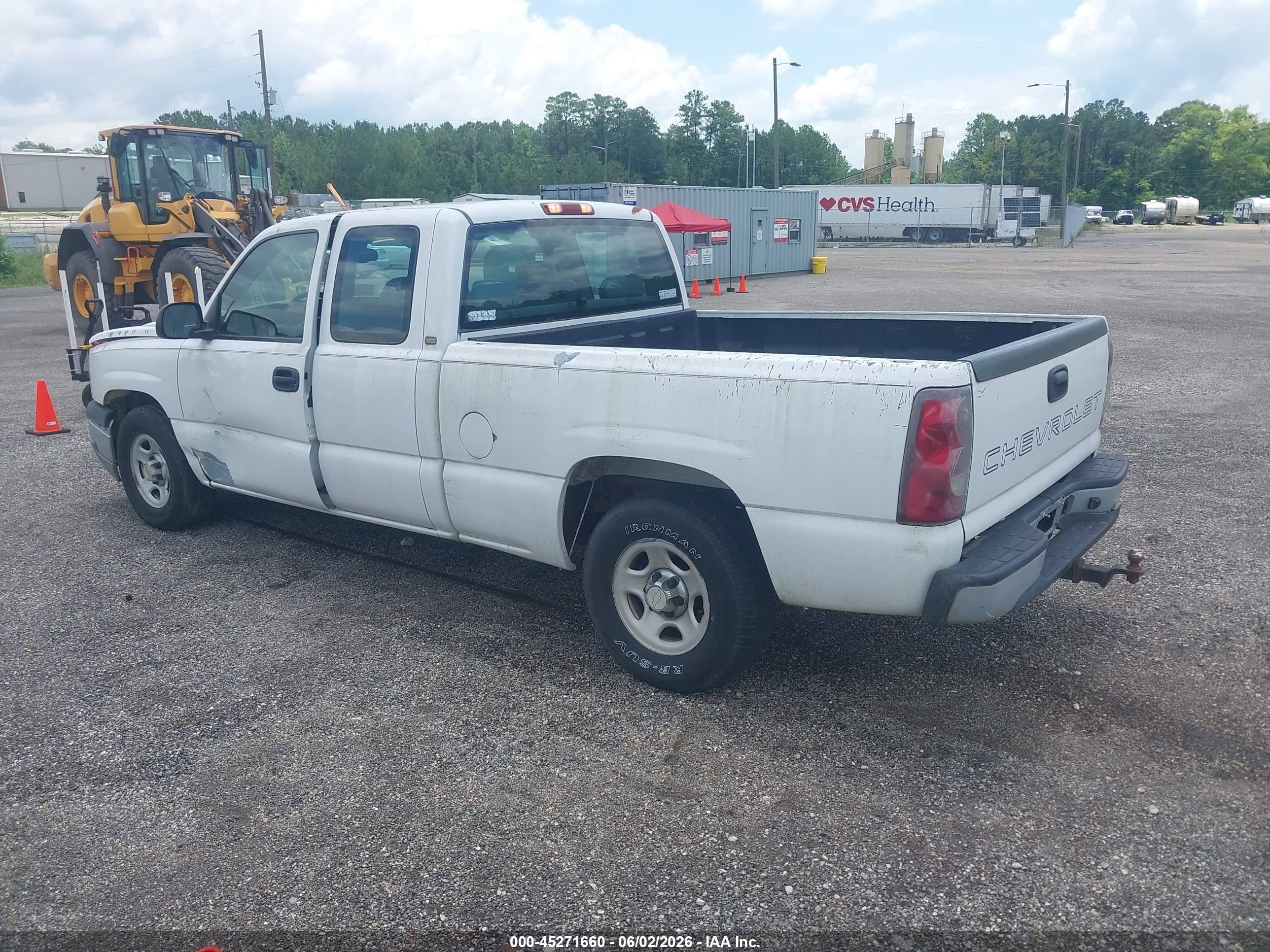 2003 Chevrolet Silverado 1500 Work Truck White vin: 2GCEC19XX31220712