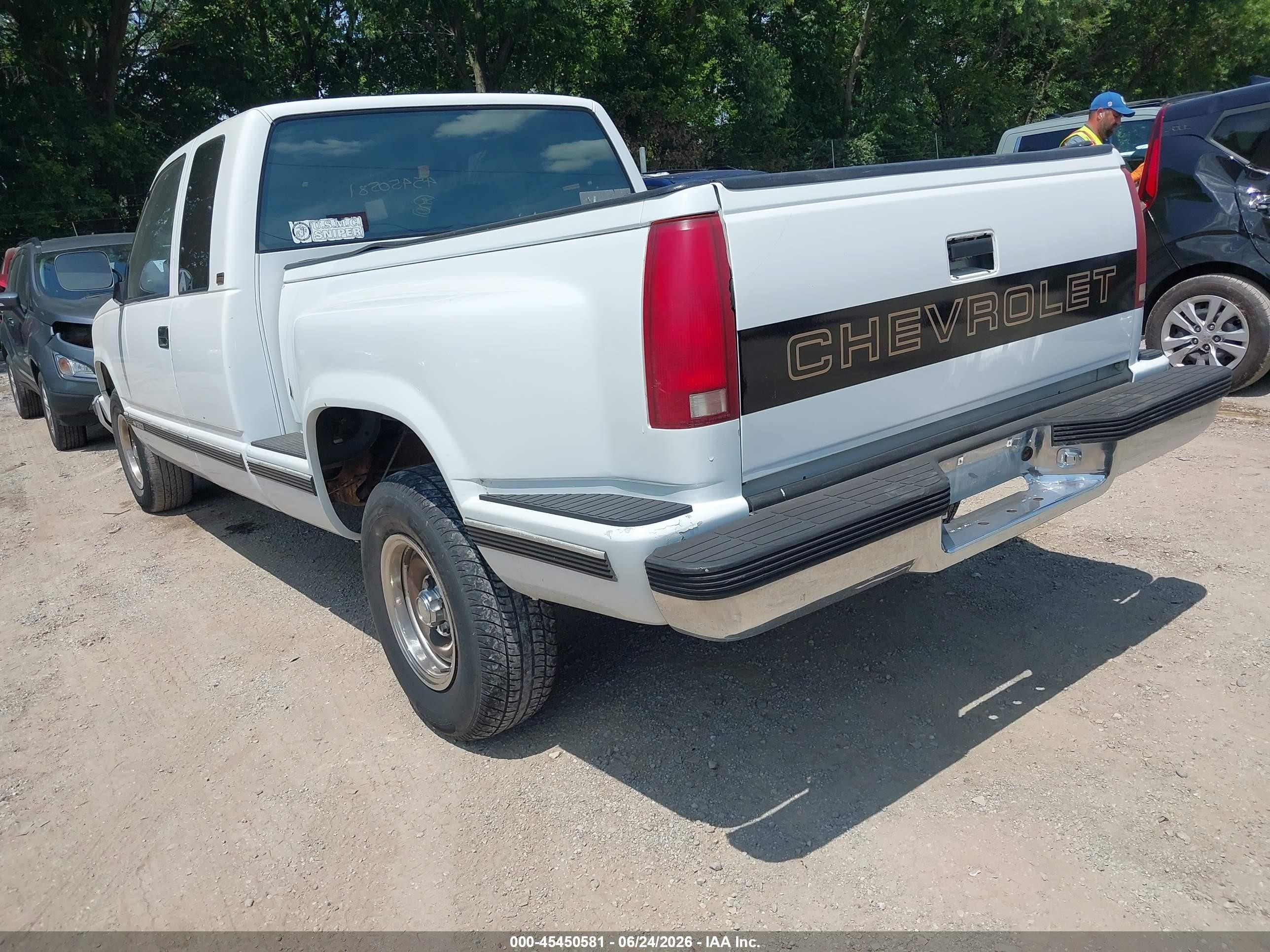 1992 Chevrolet Gmt-400 C1500 White vin: 2GCEC19Z3N1209054