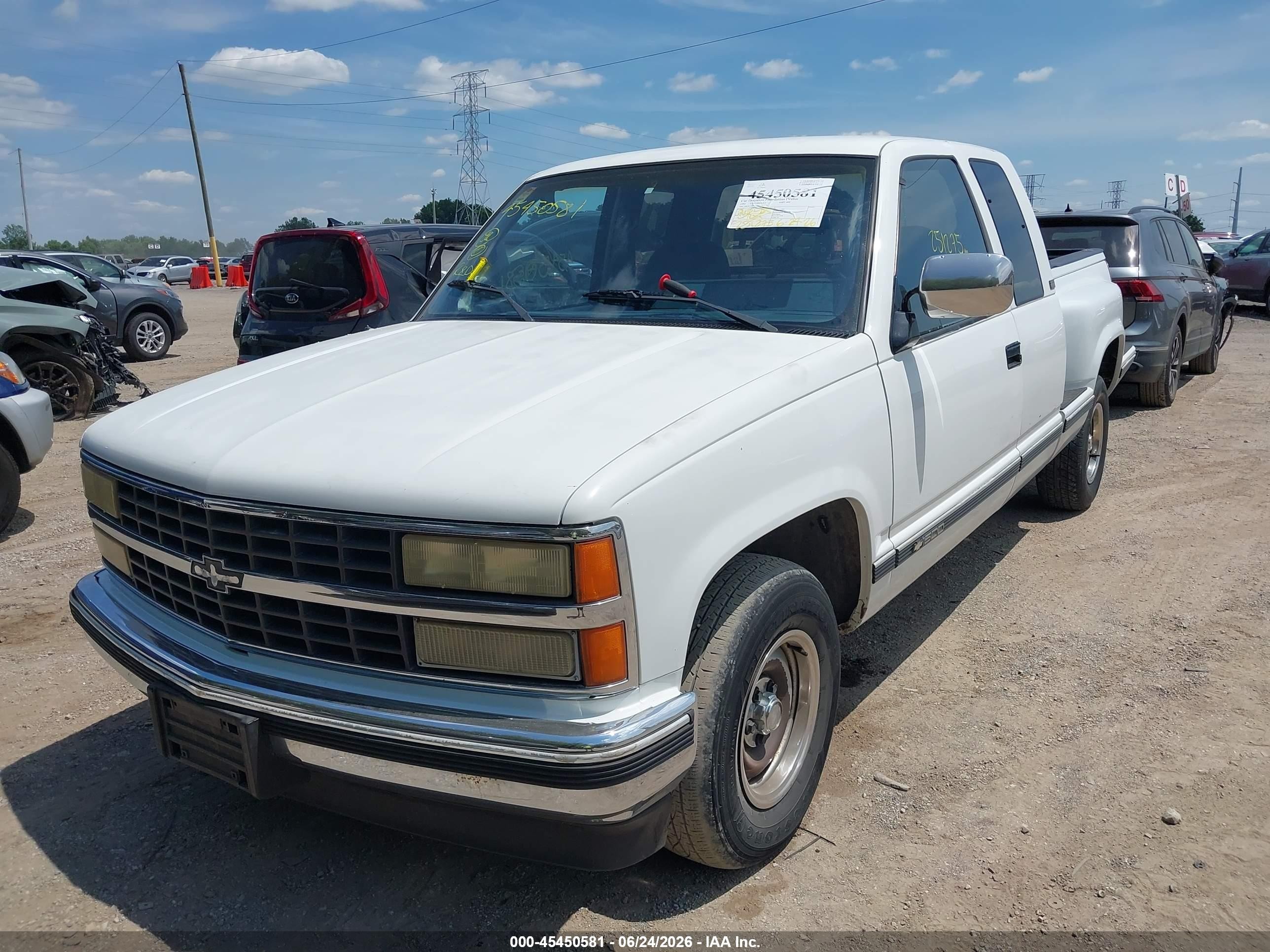 1992 Chevrolet Gmt-400 C1500 White vin: 2GCEC19Z3N1209054