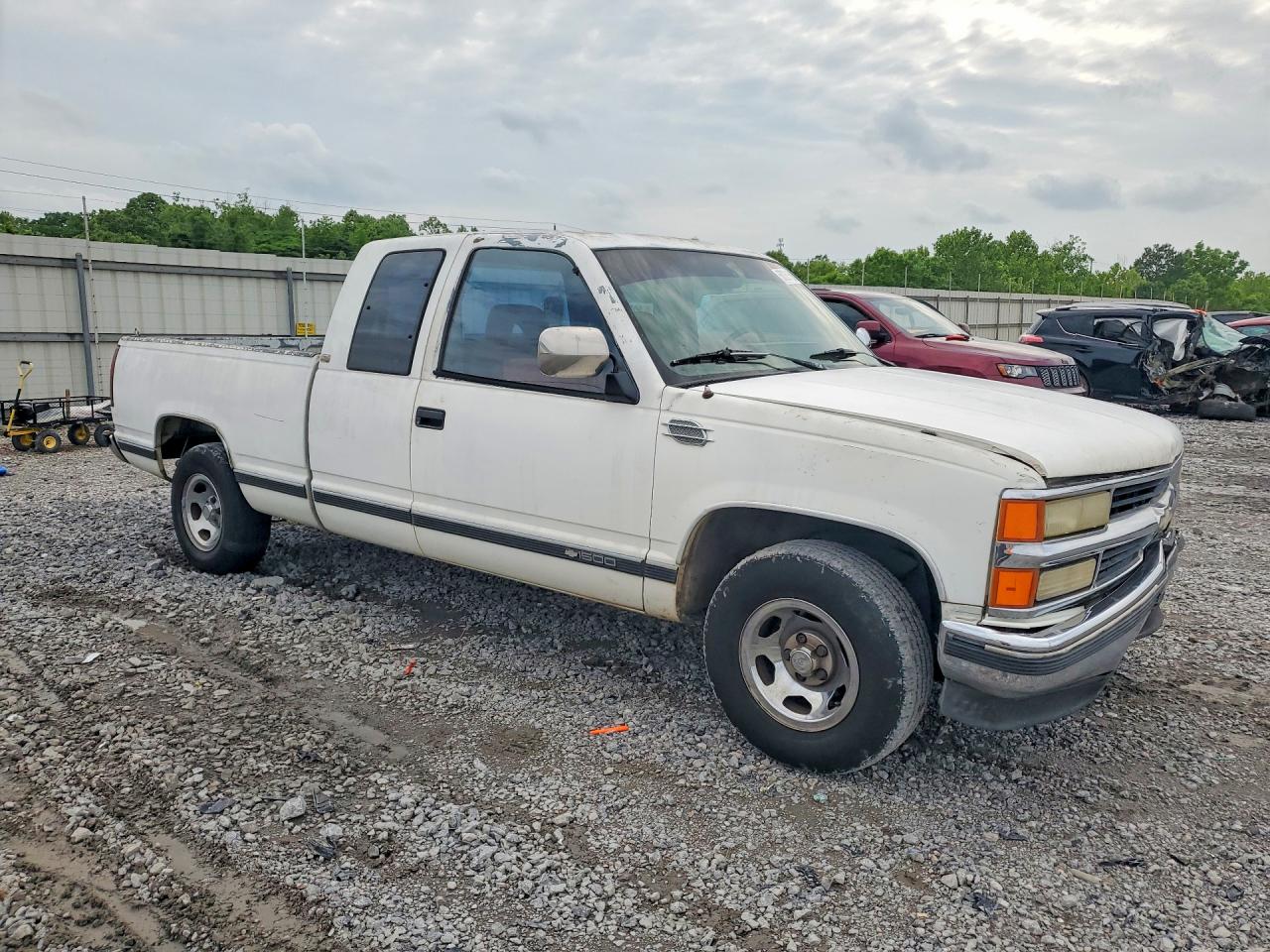 1994 Chevrolet 1500 White vin: 2GCEC19Z4R1136959