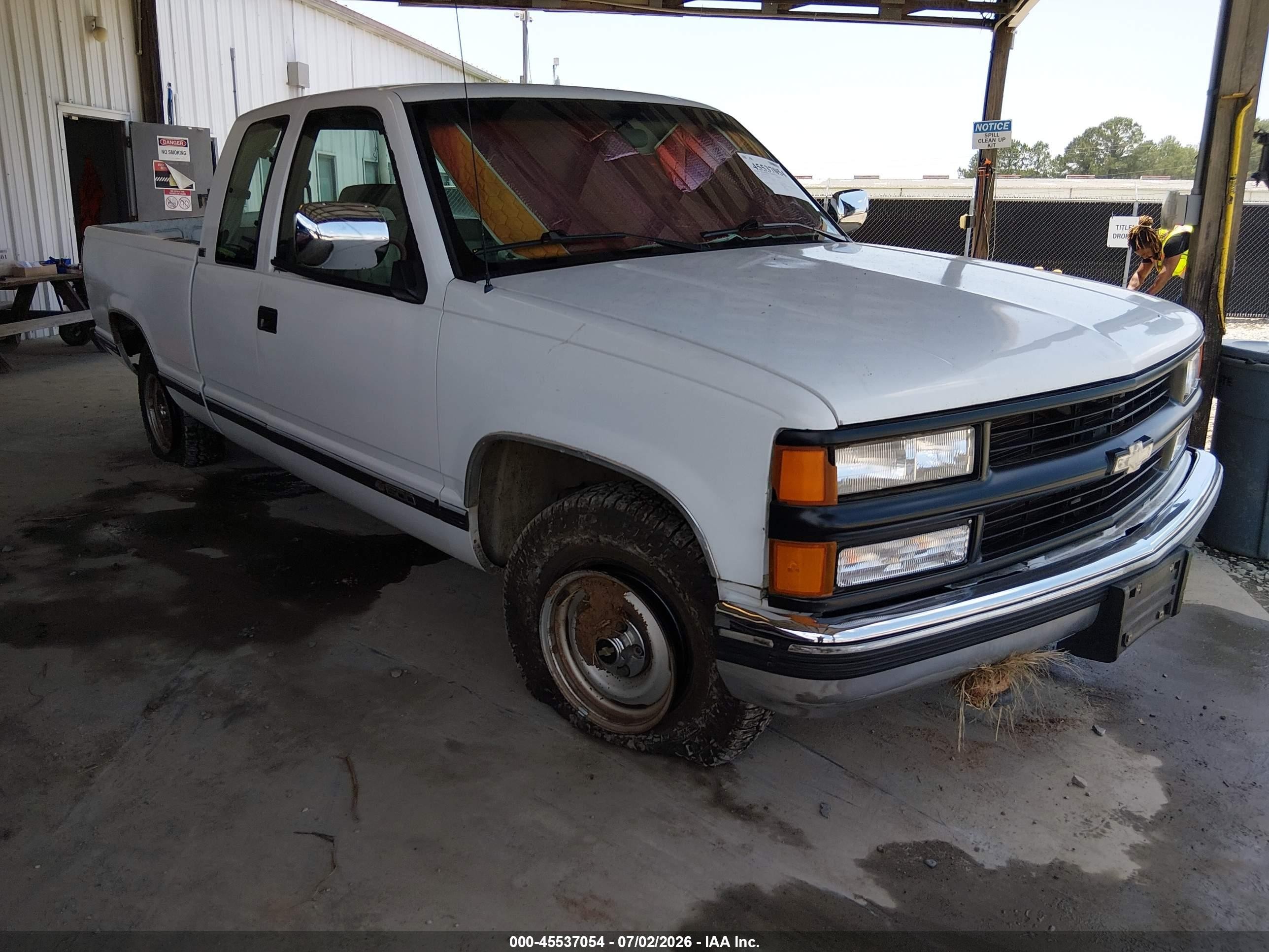 1994 Chevrolet Gmt-400 C1500 White vin: 2GCEC19Z5R1136484