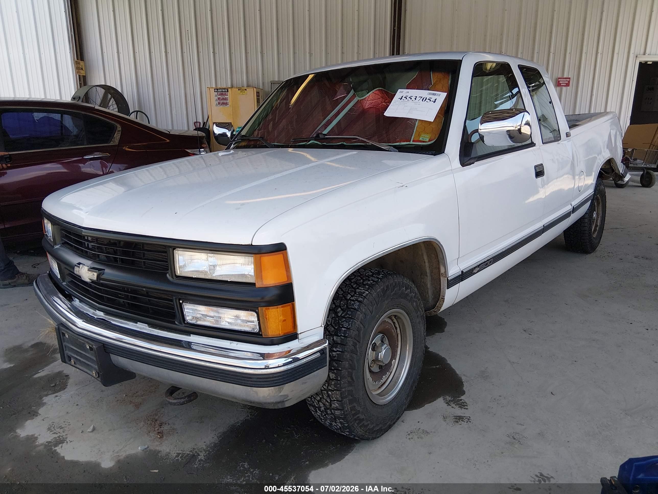 1994 Chevrolet Gmt-400 C1500 White vin: 2GCEC19Z5R1136484