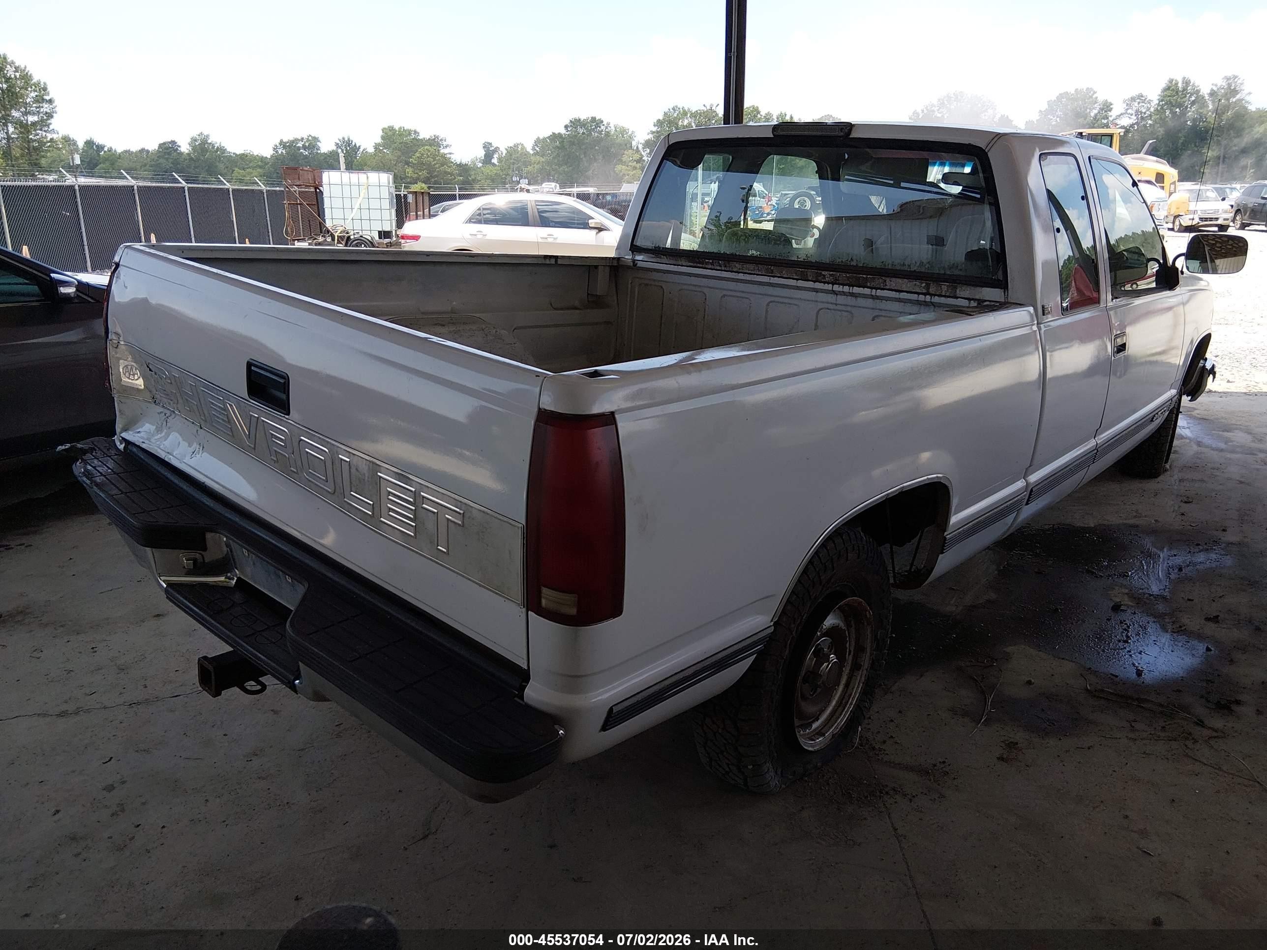 1994 Chevrolet Gmt-400 C1500 White vin: 2GCEC19Z5R1136484
