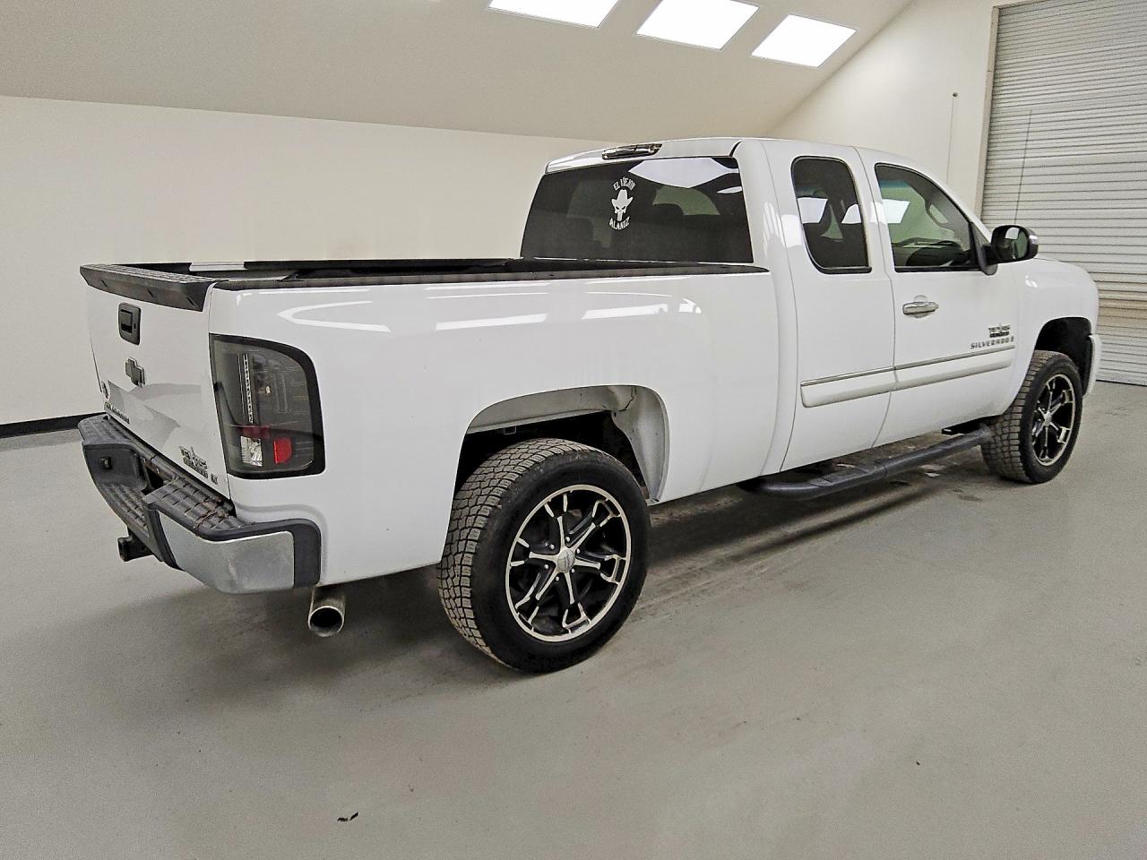 2009 Chevrolet Silverado C1500 Lt White vin: 2GCEC29J391105346