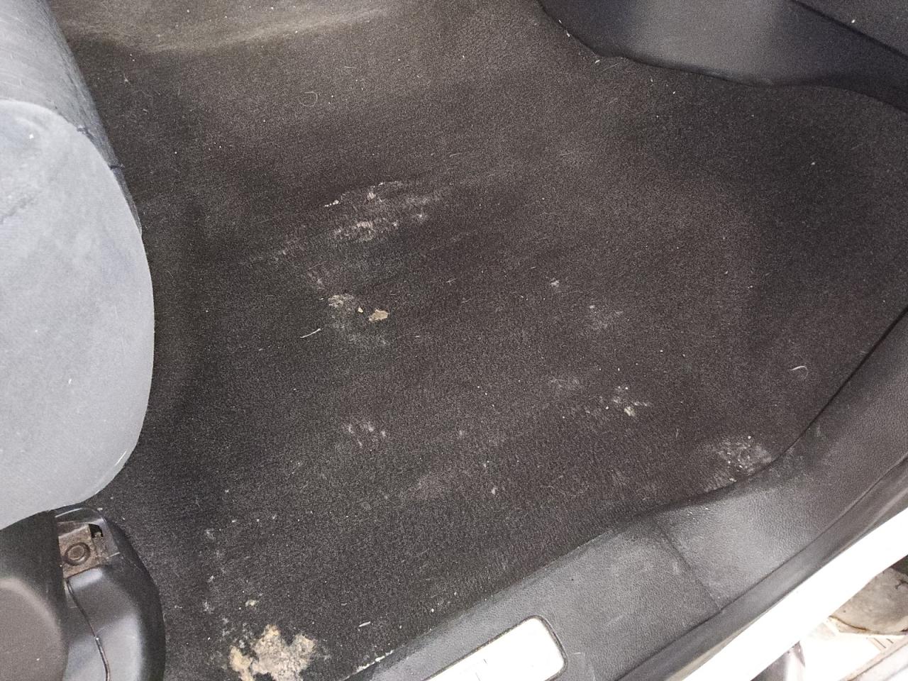 2009 Chevrolet Silverado C1500 Lt White vin: 2GCEC29J391105346 Damage: Right Front Carpet, Stained, Permanent