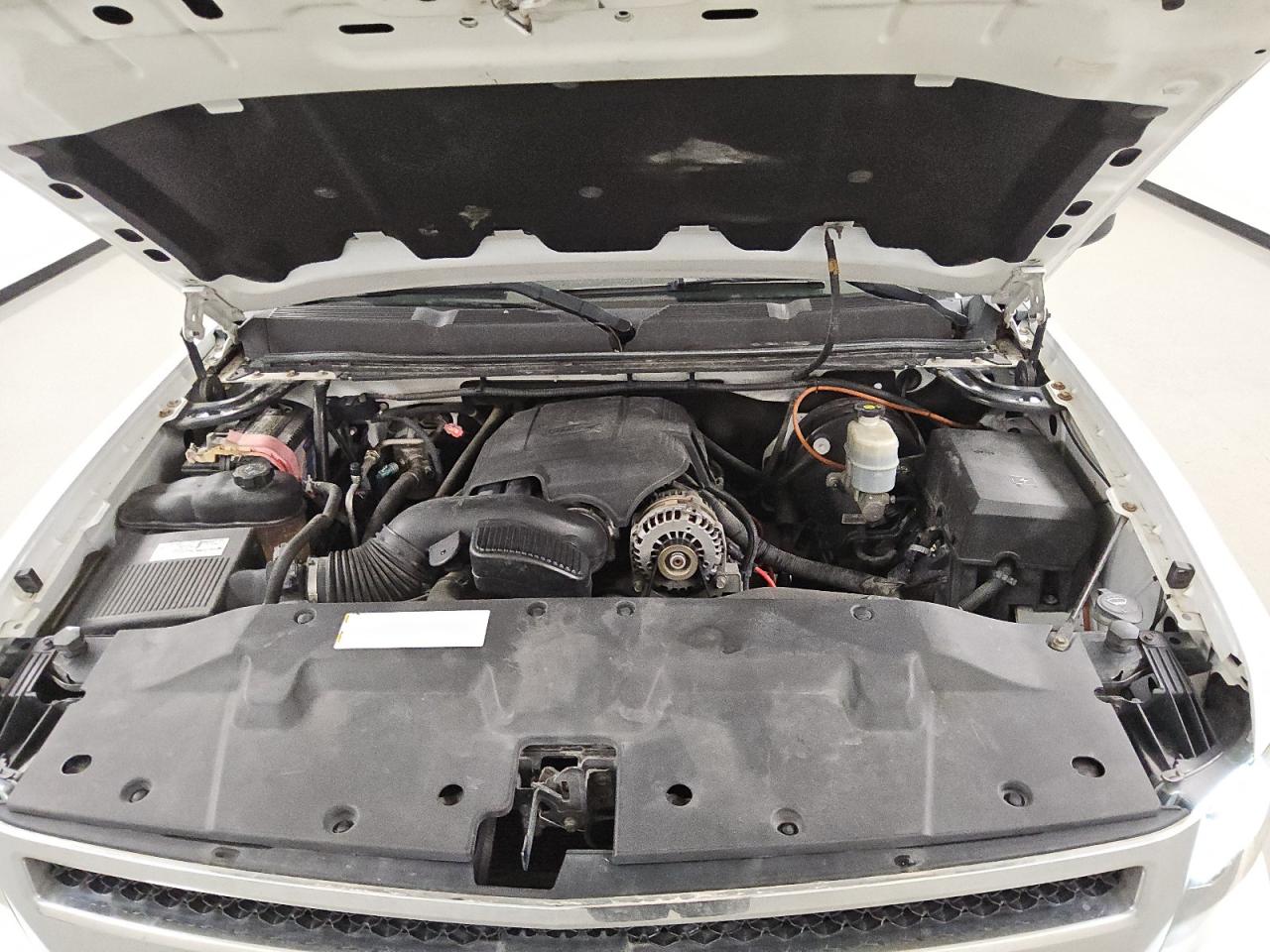 2009 Chevrolet Silverado C1500 Lt White vin: 2GCEC29J391105346 Damage: Rack And Pinion Assembly, Inoperable, Repair Required