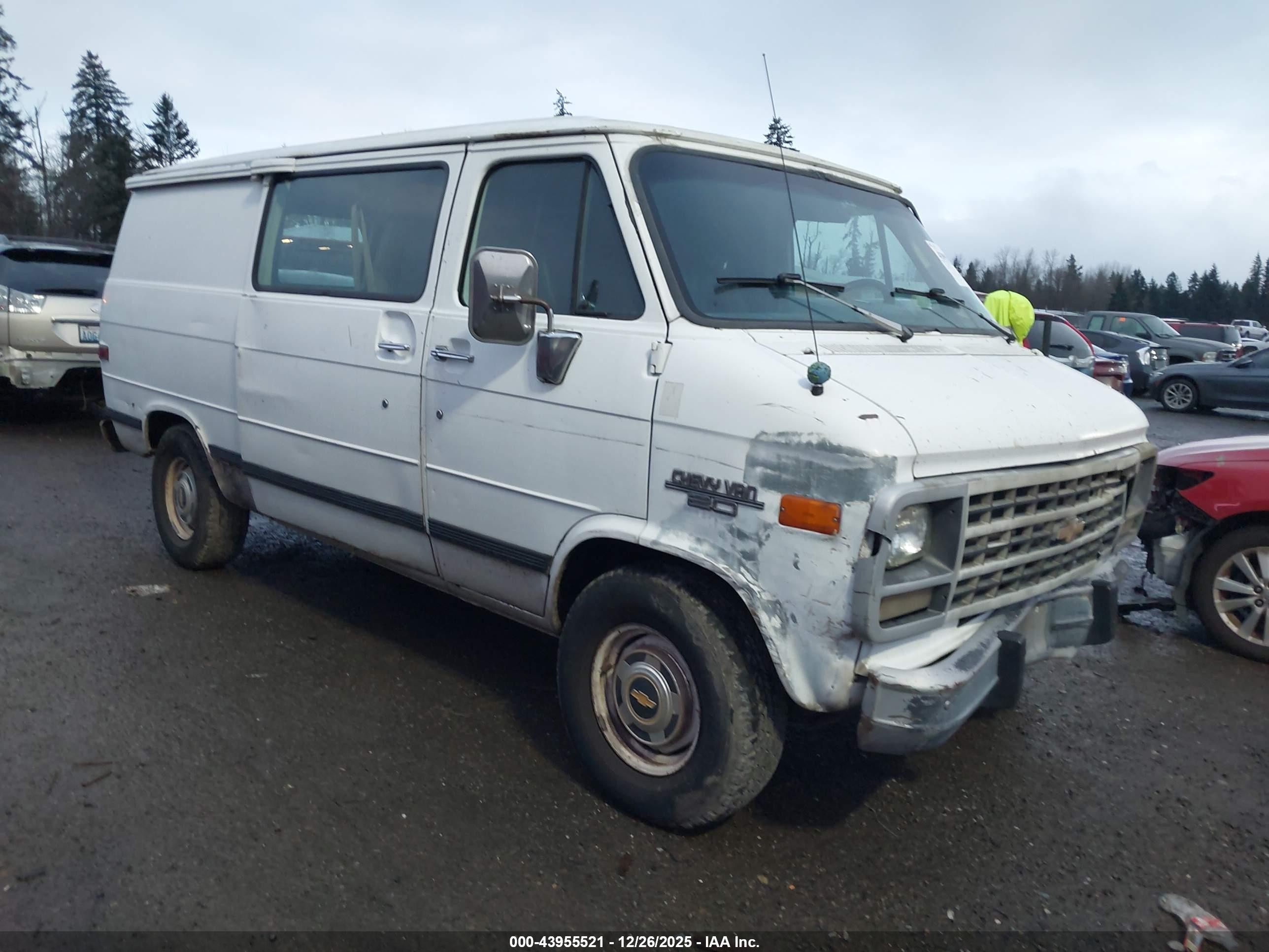 1993 Chevrolet G20   White vin: 2GCEG25K1P4133841