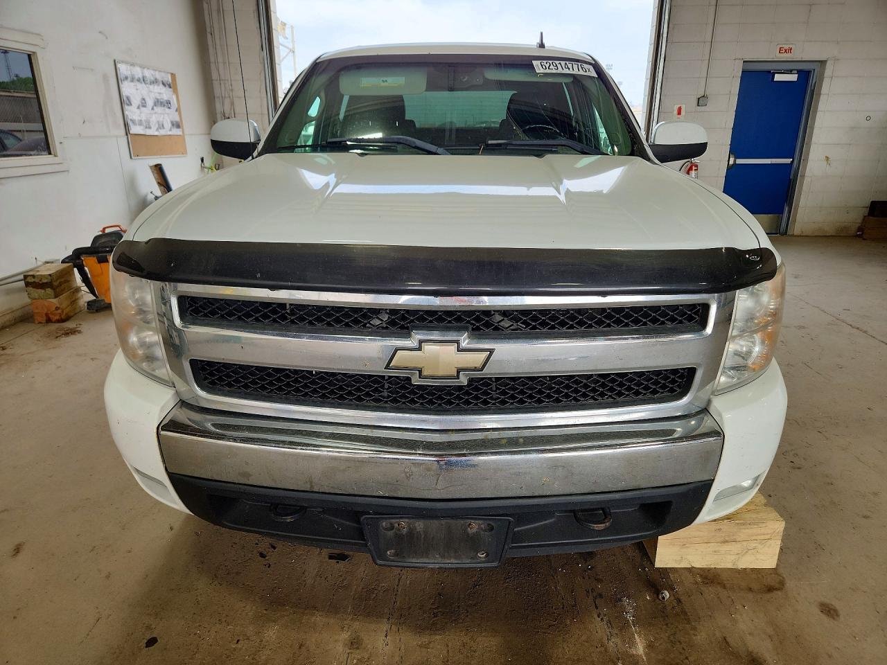 2007 Chevrolet Silverado K1500 Crew Cab White vin: 2GCEK133271627938