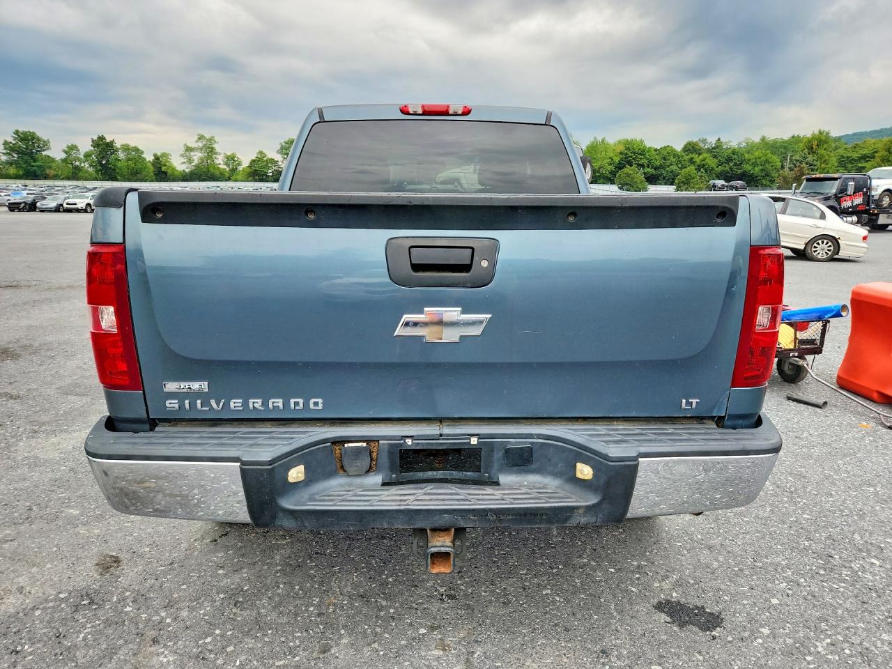 2008 Chevrolet Silverado K1500 Blue vin: 2GCEK133281158061