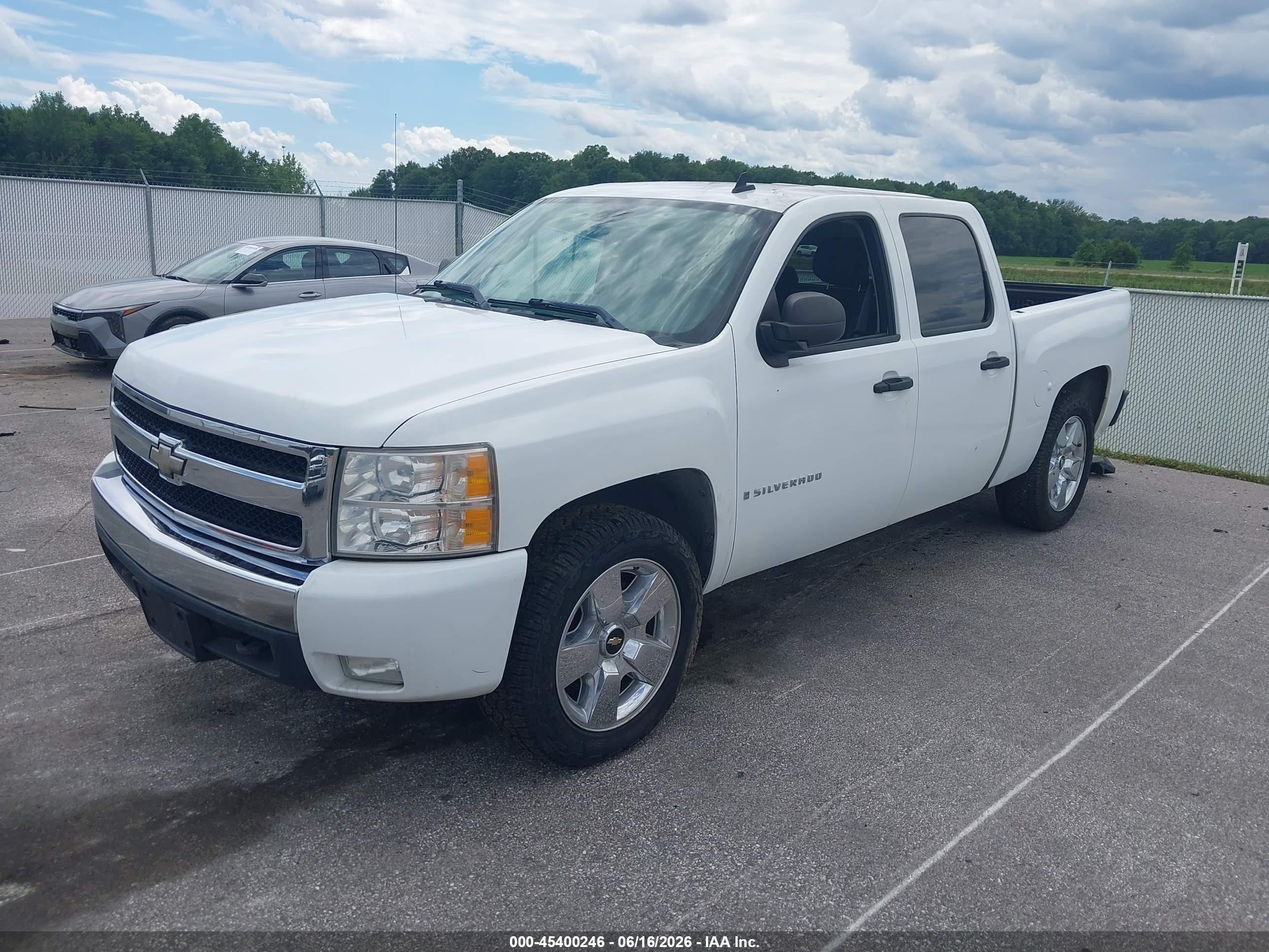 2007 Chevrolet Silverado 1500 Lt1/lt2/ltz/work Truck White vin: 2GCEK133571638013