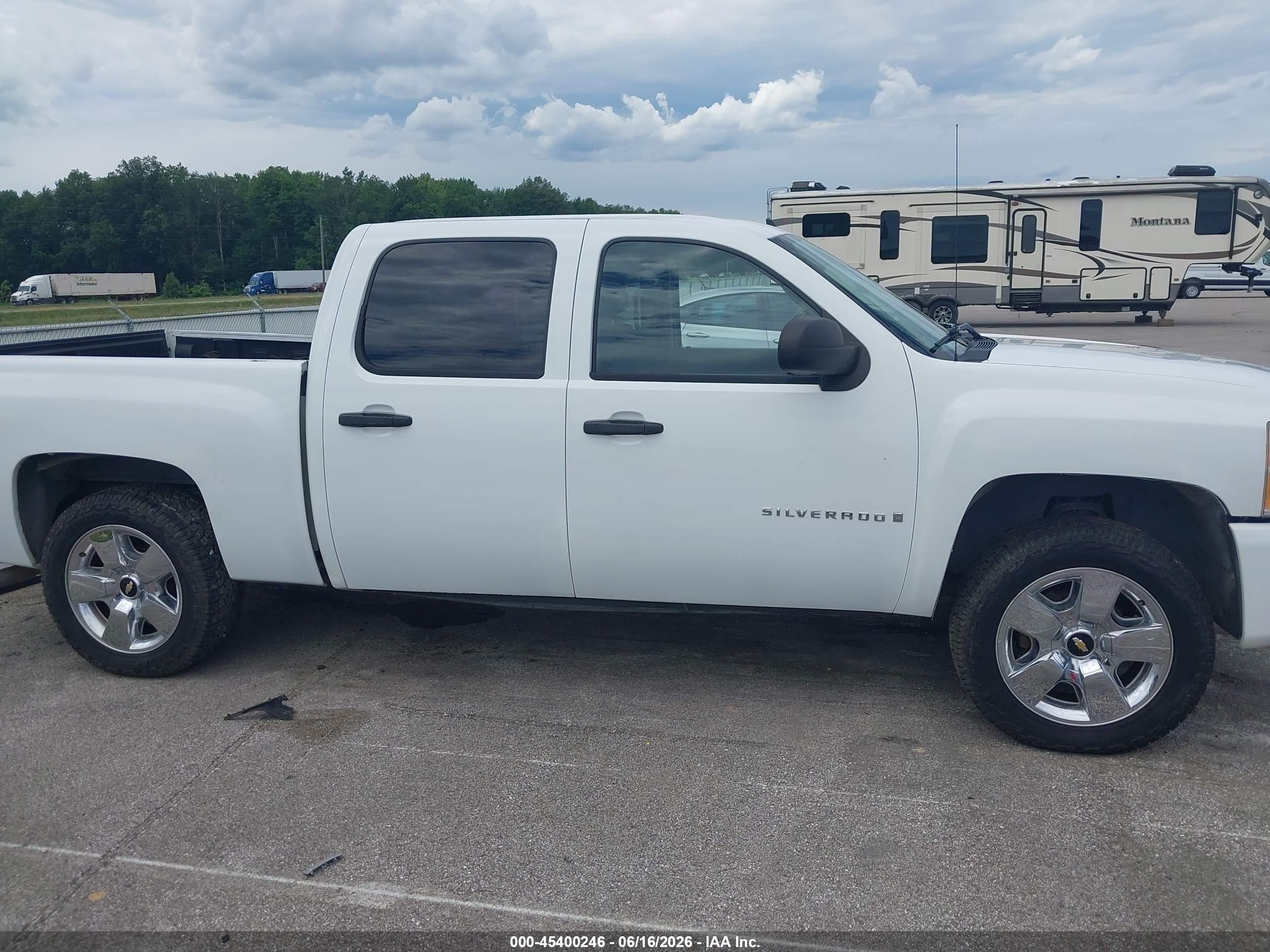 2007 Chevrolet Silverado 1500 Lt1/lt2/ltz/work Truck White vin: 2GCEK133571638013
