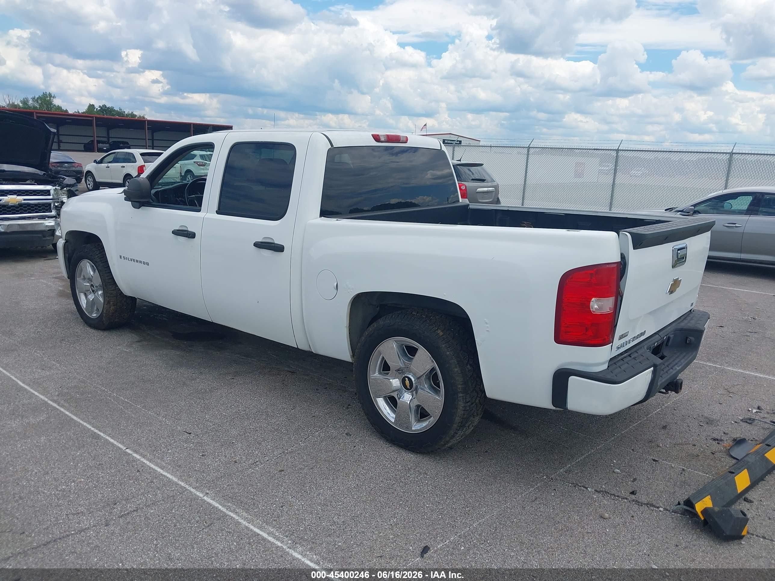 2007 Chevrolet Silverado 1500 Lt1/lt2/ltz/work Truck White vin: 2GCEK133571638013