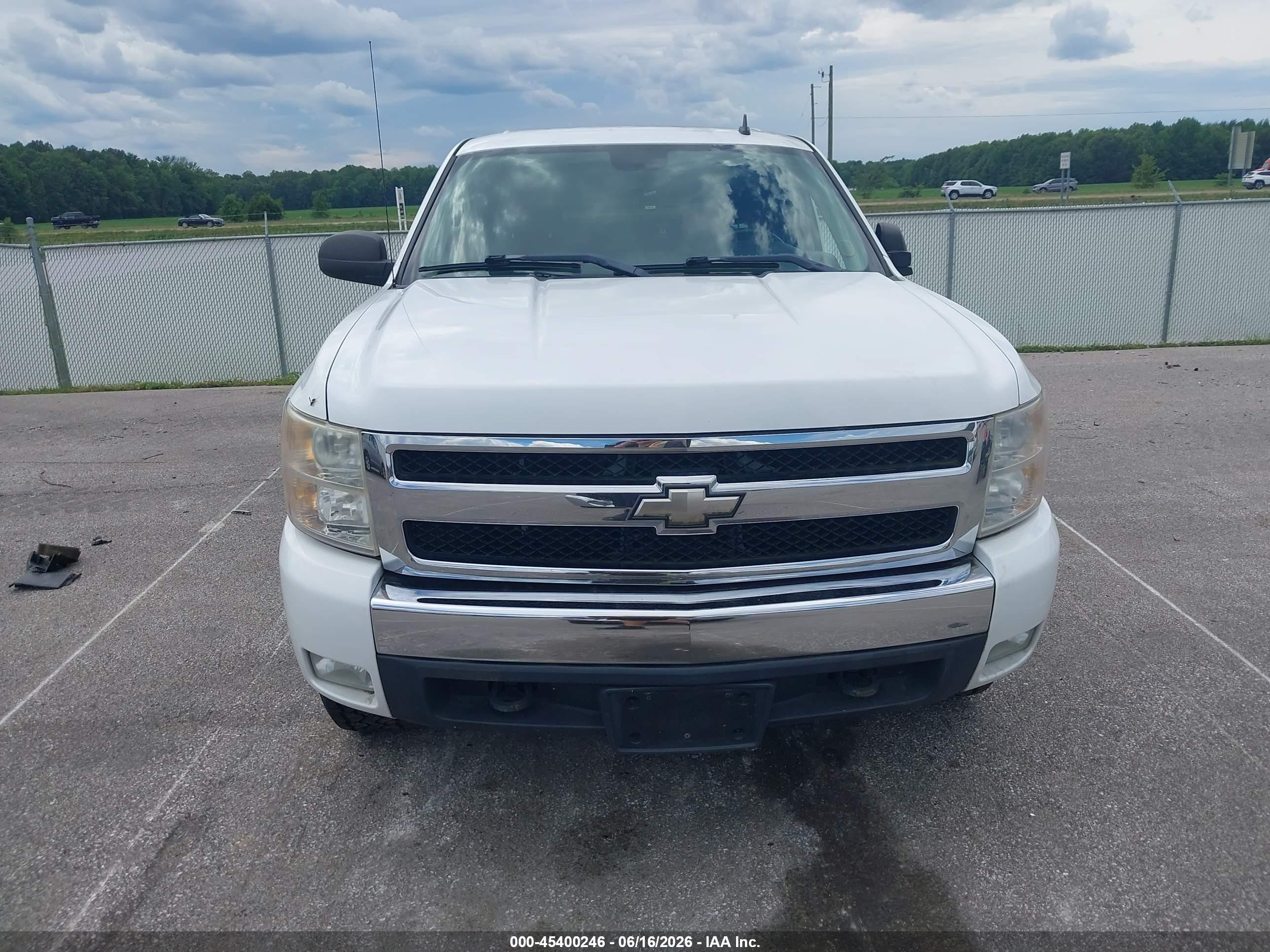 2007 Chevrolet Silverado 1500 Lt1/lt2/ltz/work Truck White vin: 2GCEK133571638013