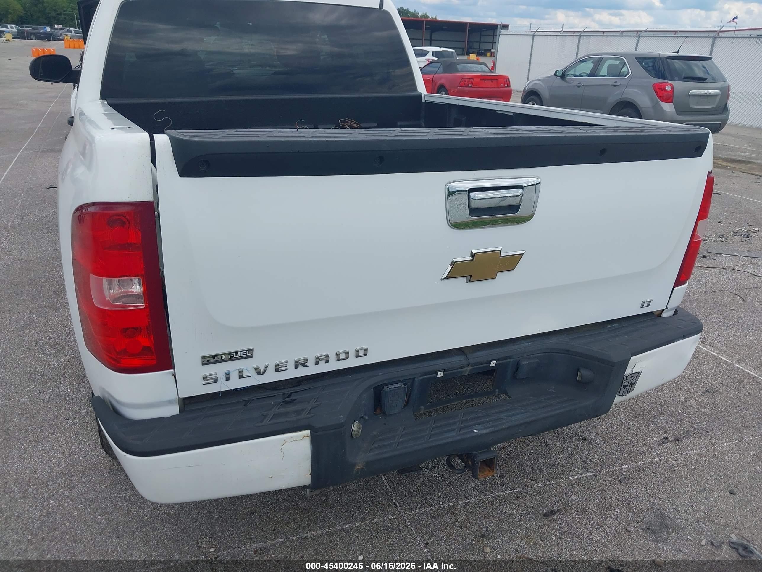 2007 Chevrolet Silverado 1500 Lt1/lt2/ltz/work Truck White vin: 2GCEK133571638013