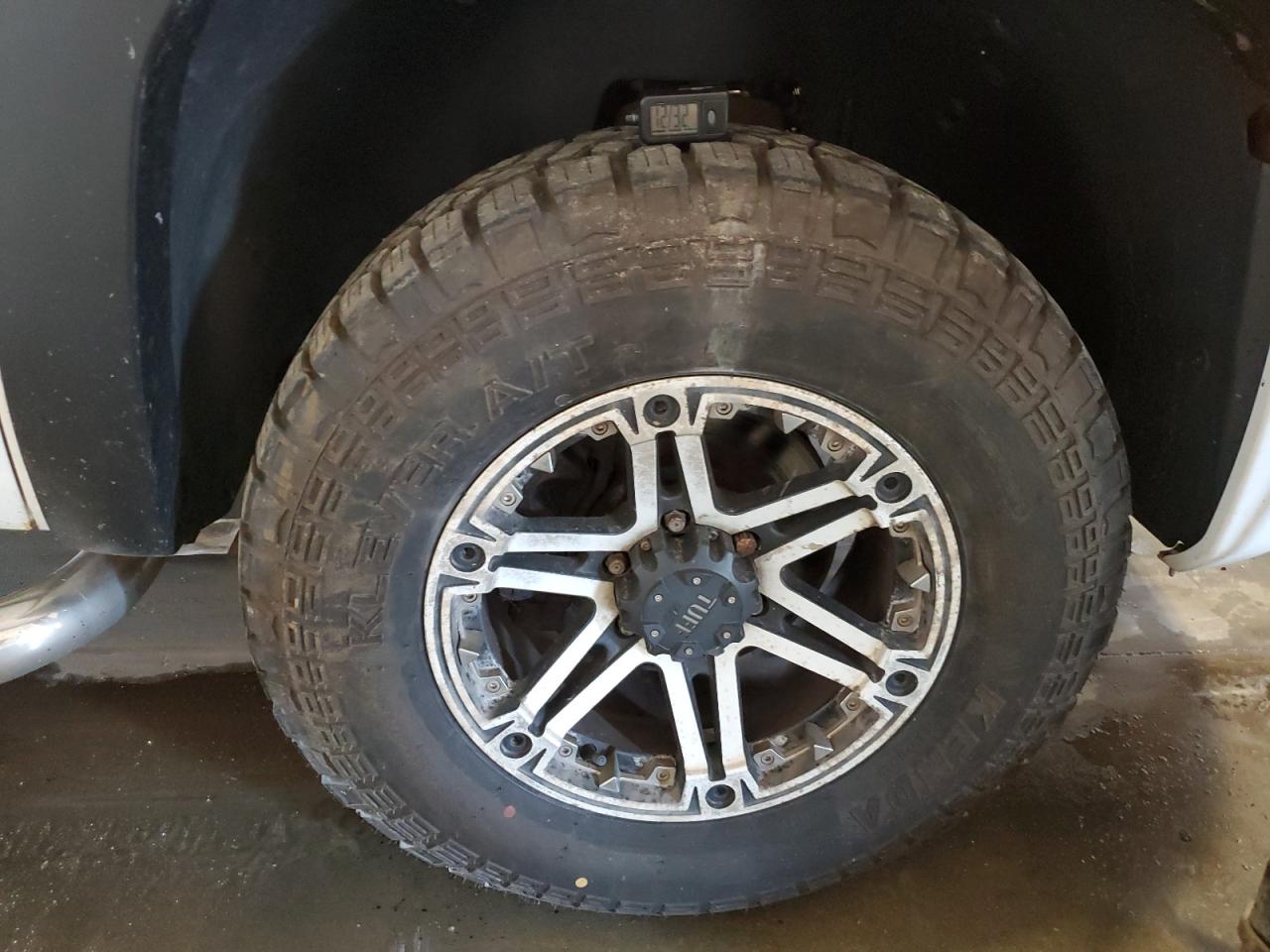 2008 Chevrolet Silverado K1500 White vin: 2GCEK13C481206661 Damage: Right Front Wheel, Curb Rash, 5 To 6 Inches