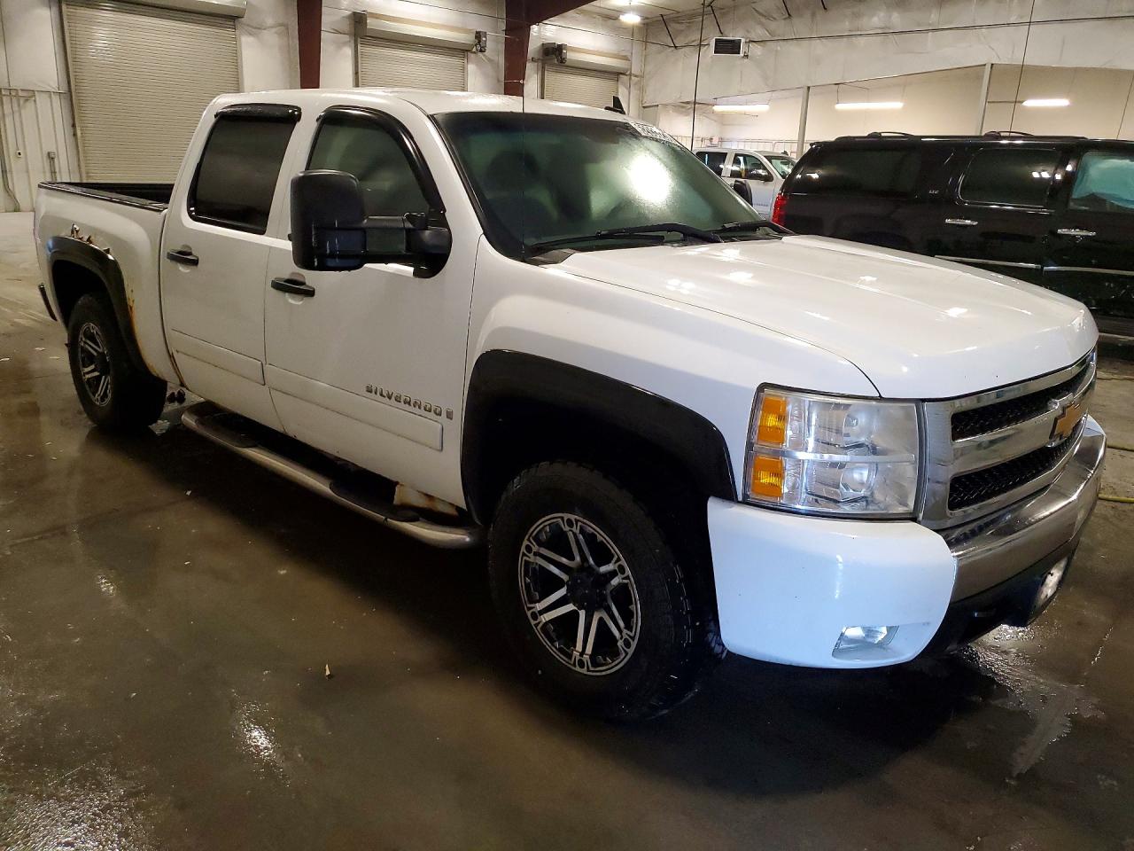 2008 Chevrolet Silverado K1500 White vin: 2GCEK13C481206661