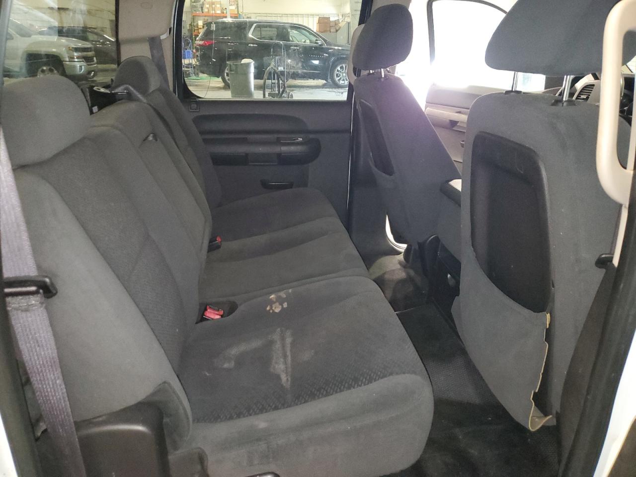 2008 Chevrolet Silverado K1500 White vin: 2GCEK13C481206661 Damage: Right Front Seat Back, Torn, > 12 Inches